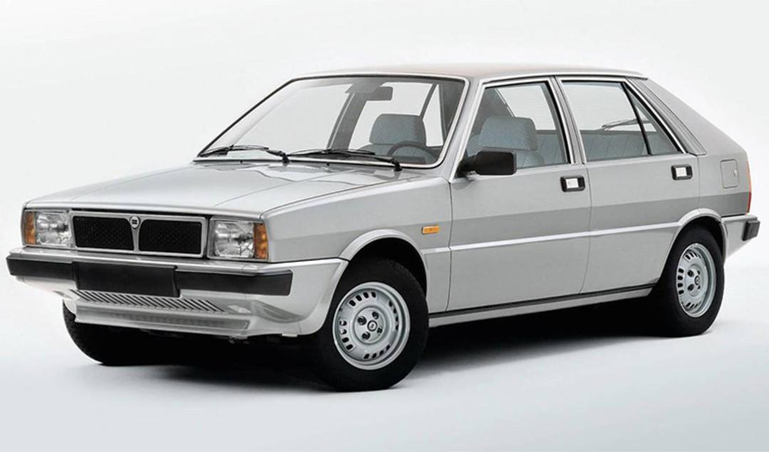 لانچیا دلتا / Lancia Delta