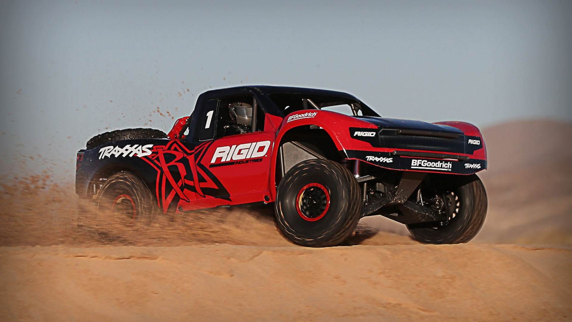 Unlimited Desert Racer Traxxas / خودروی مسابقه‌ای ترکسس