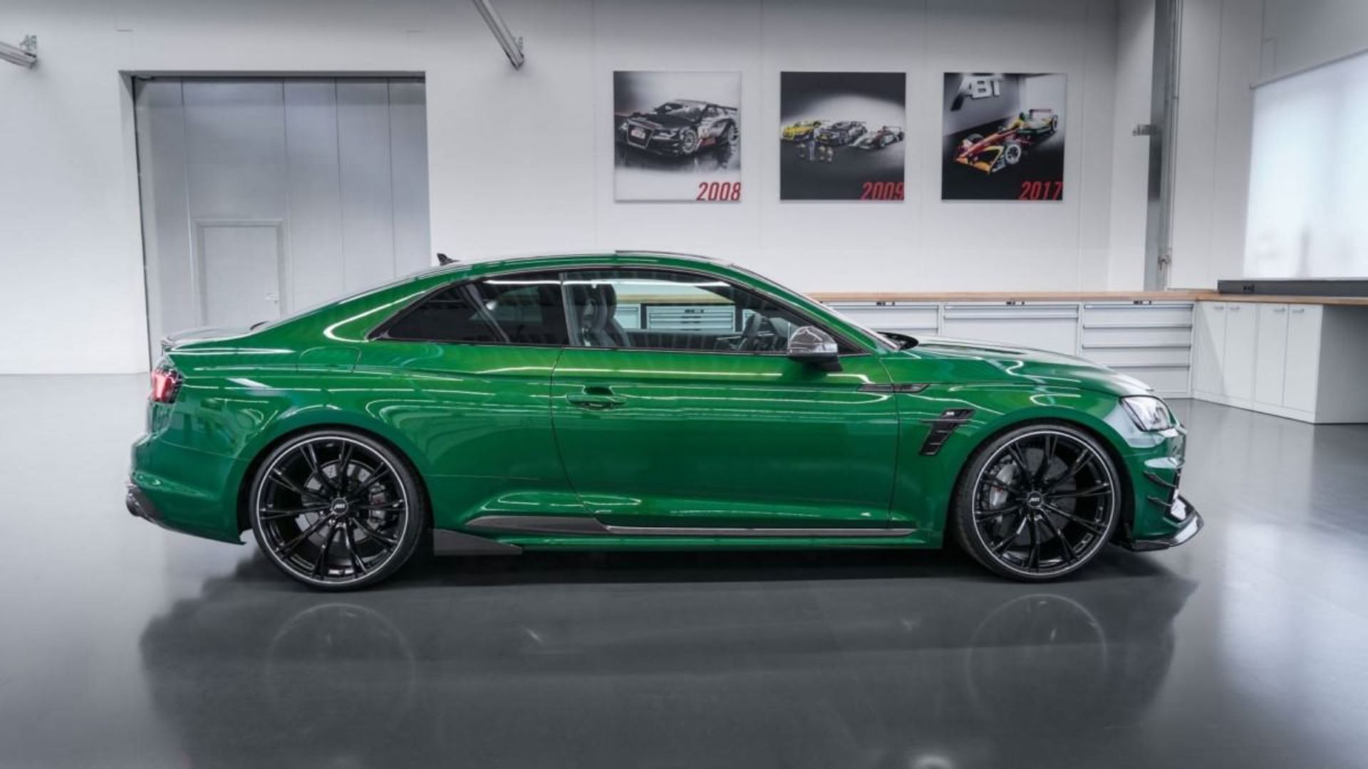 آئودی RS5-R