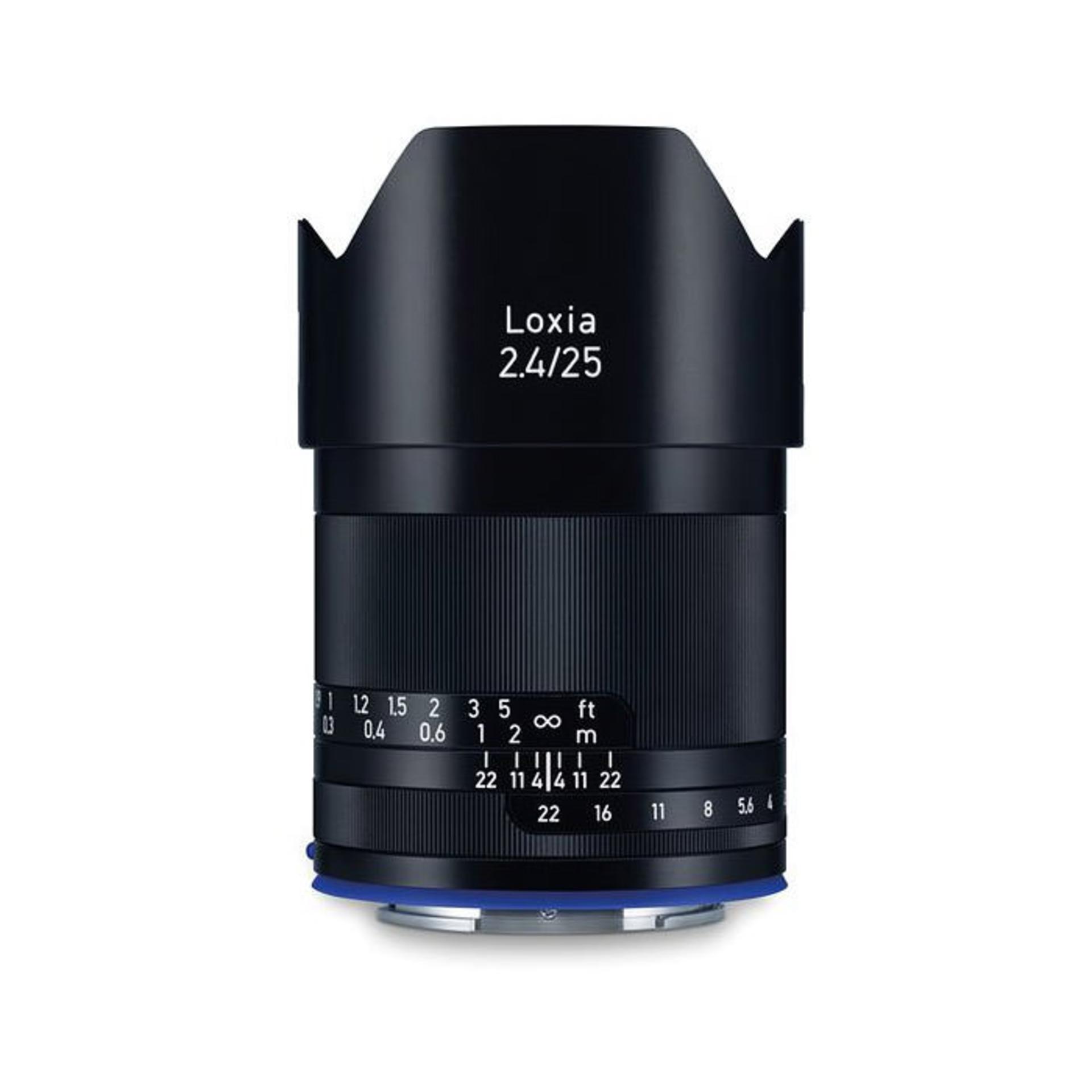 لنز زایس Loxia 25mm F/2.4