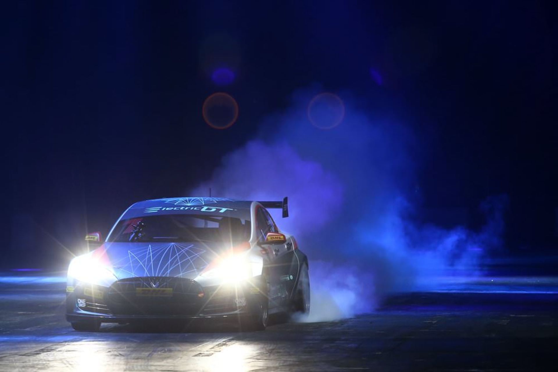 مسابقات تسلا مدل S P100D