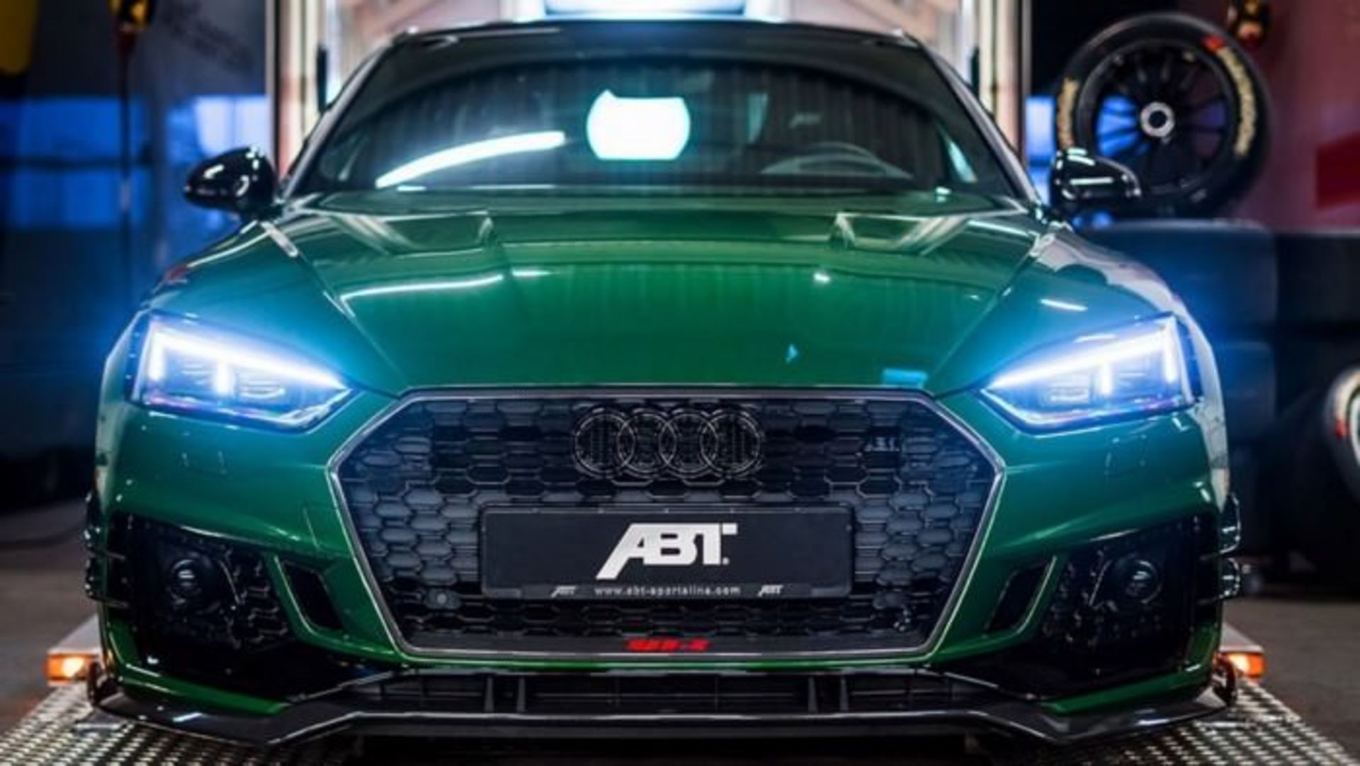 آئودی RS5-R