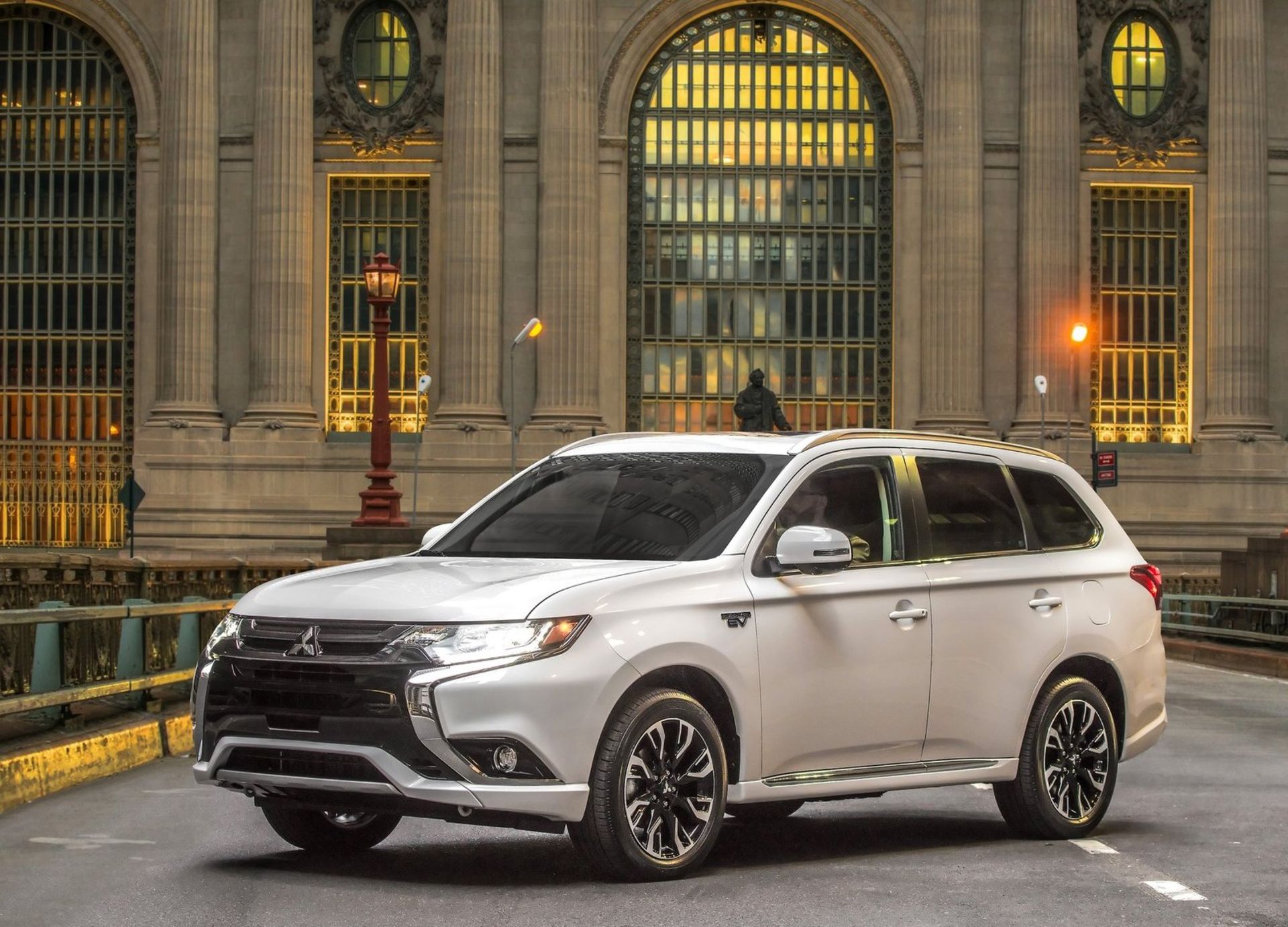 Mitsubishi Outlander PHEV