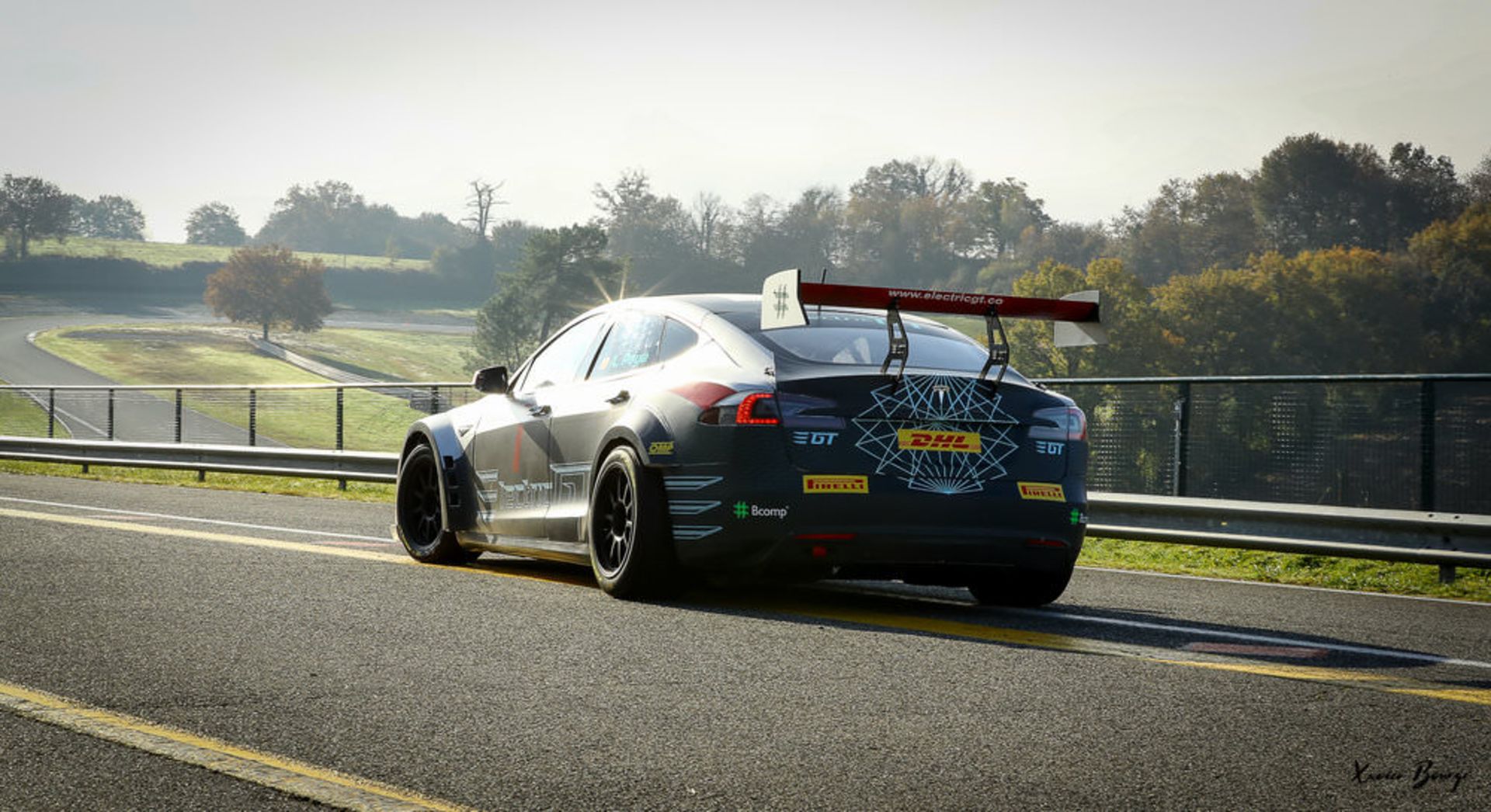 مسابقات تسلا مدل S P100D