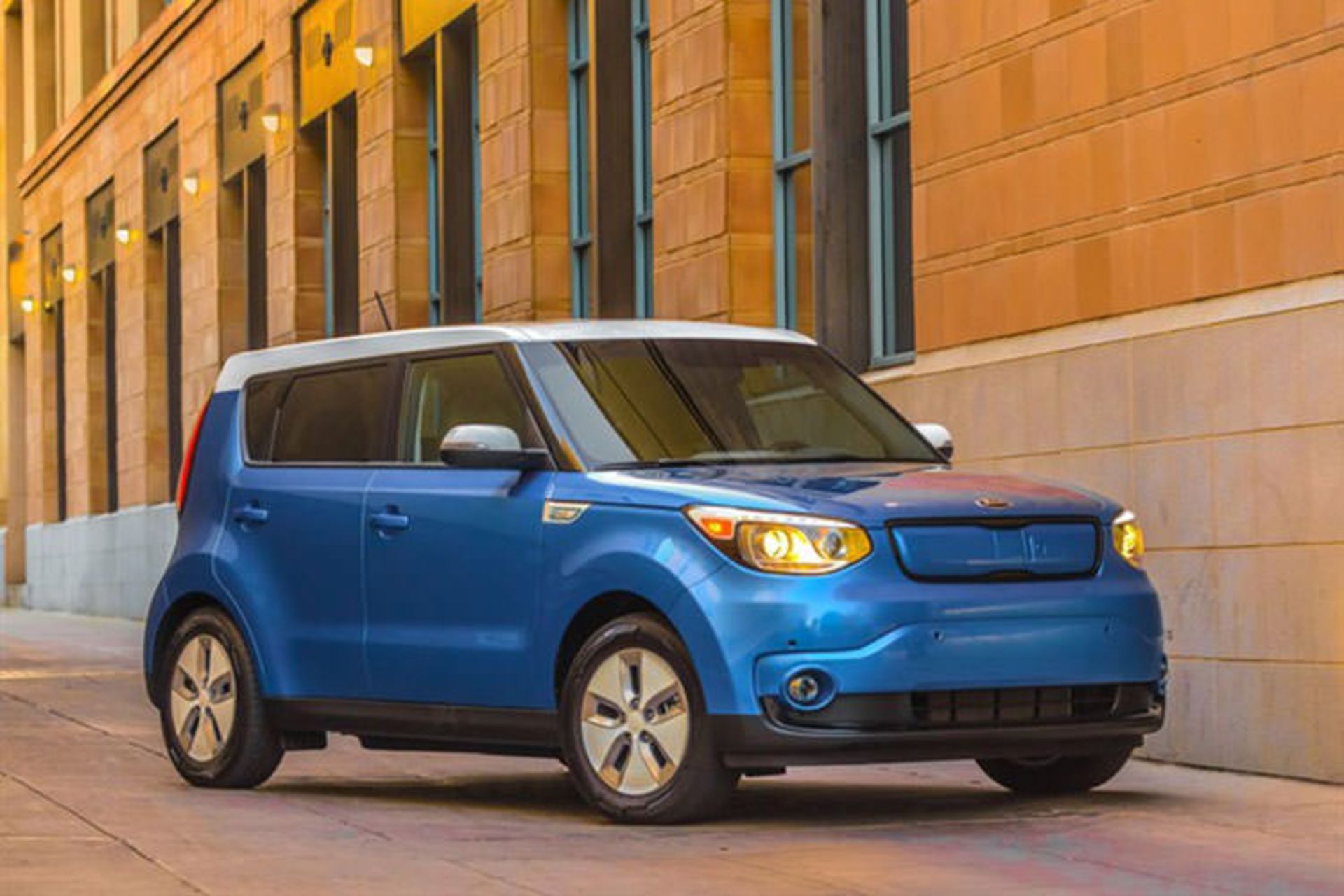 kia soul EV / خودروی الکتریکی کیا سول
