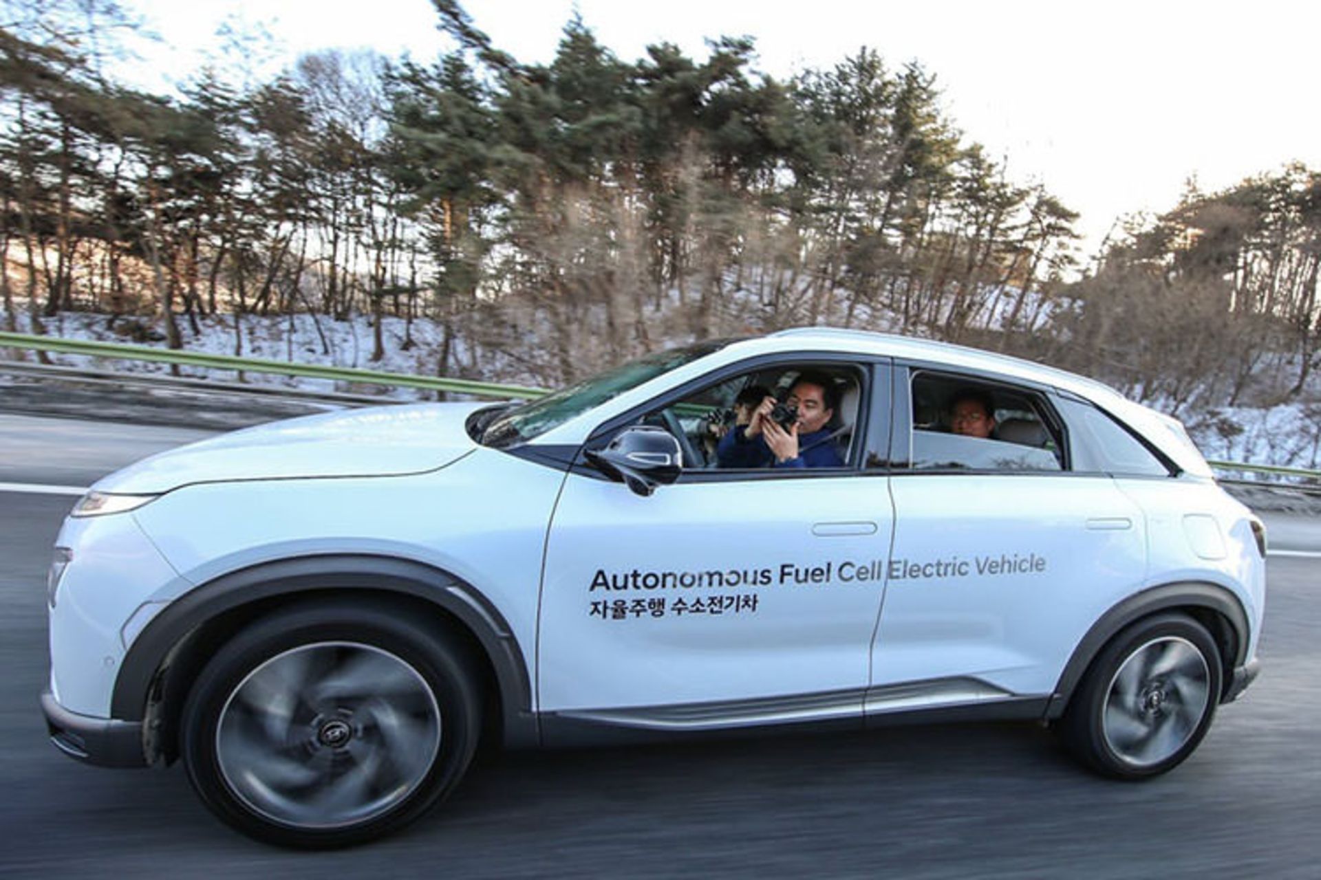 autonomous car hyundai nexo / خودروی خودران هیوندای نکسو