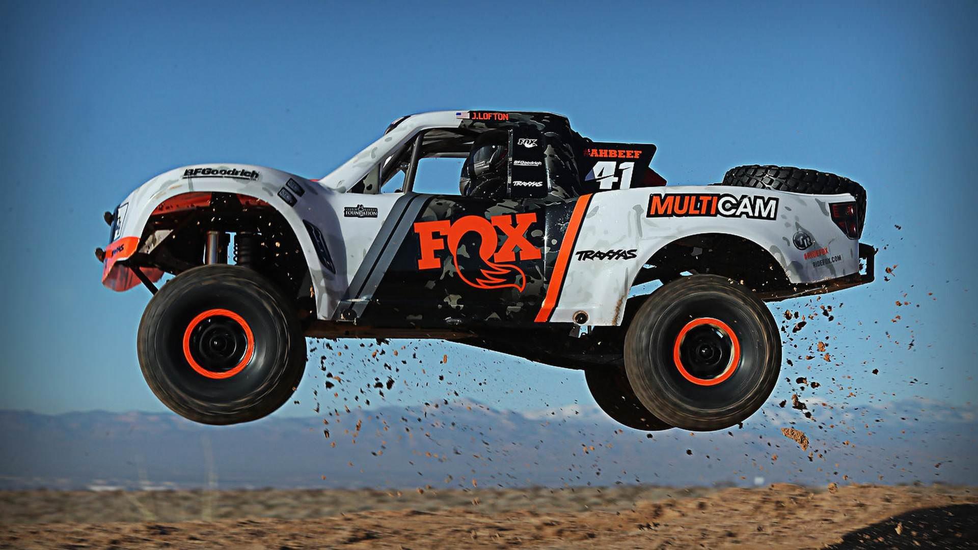 Unlimited Desert Racer Traxxas / خودروی مسابقه‌ای ترکسس
