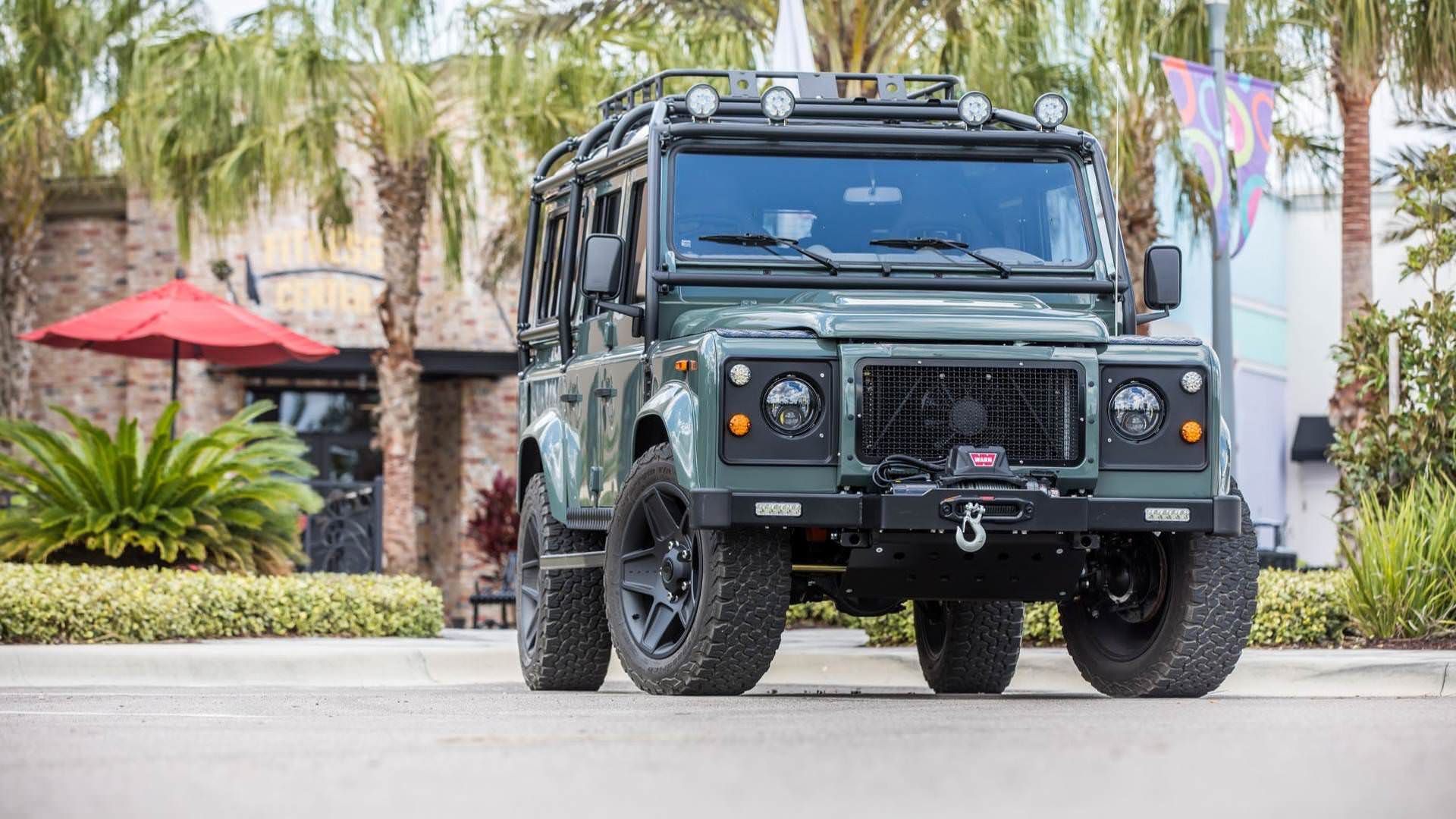 Land Rover D110 Defender / لندرور دیفندر