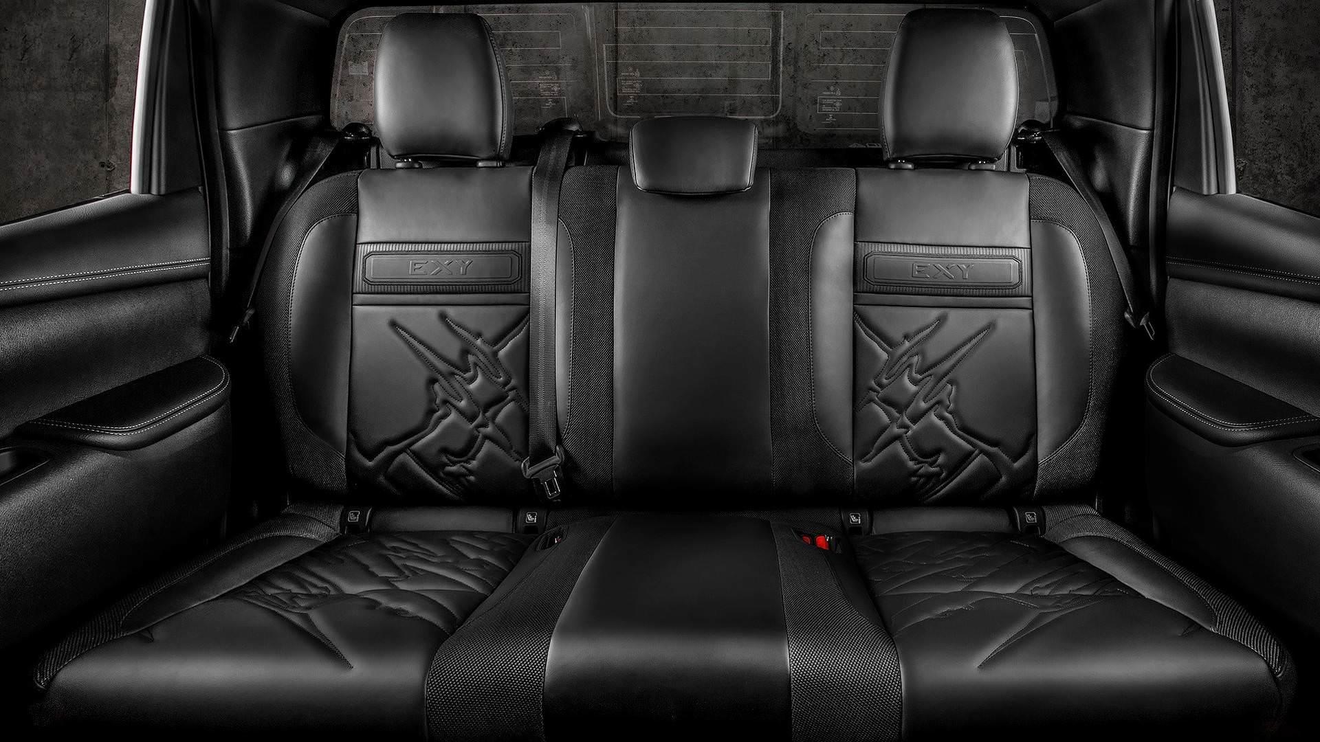 Mercedes X-Class pickup truck / وانت پیک‌آپ مرسدس بنز کلاس X