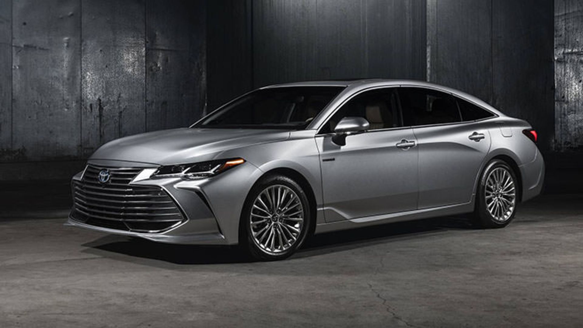 Toyota Avalon / تویوتا آوالون