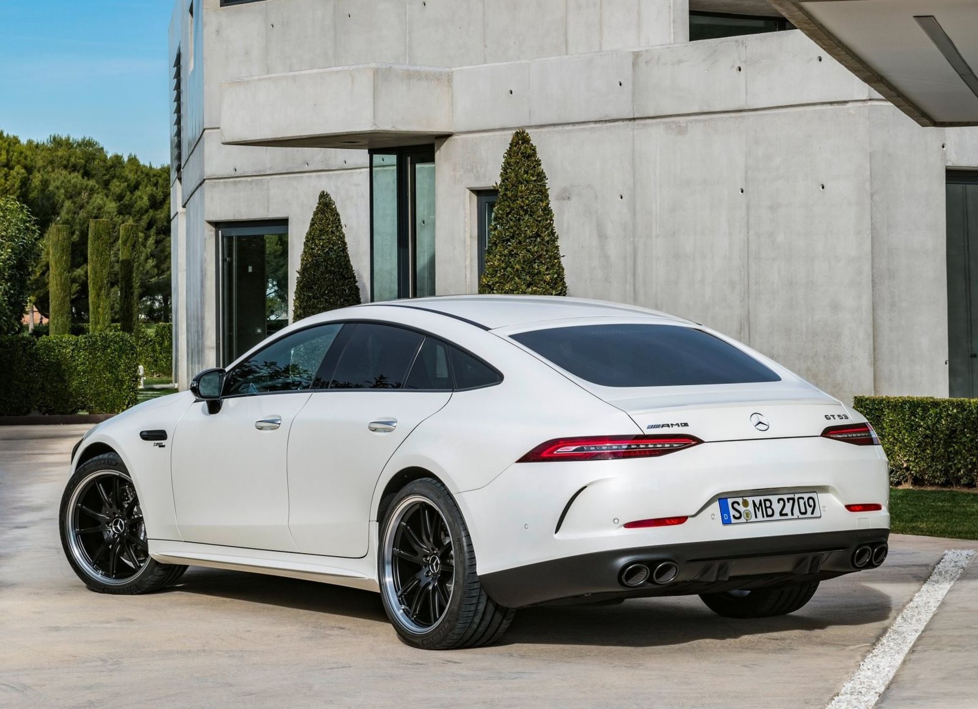 Mercedes-Benz AMG GT Sedan