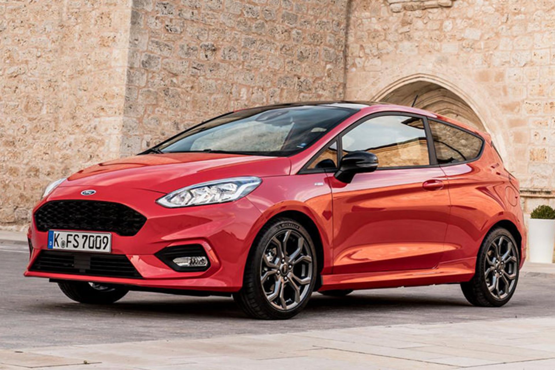 مرجع متخصصين ايران فورد فيستا / Ford Fiesta