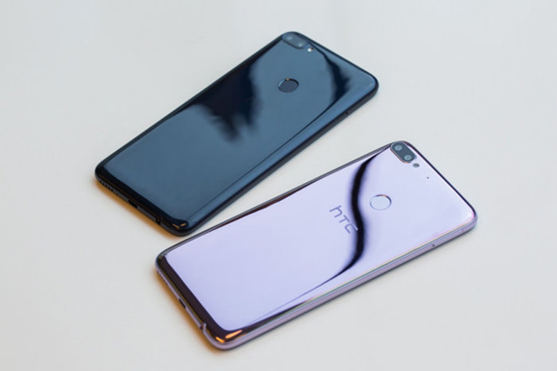 اچ تی سی دیزایر 12 و 12 پلاس /  htc desire 12 , 12 plus