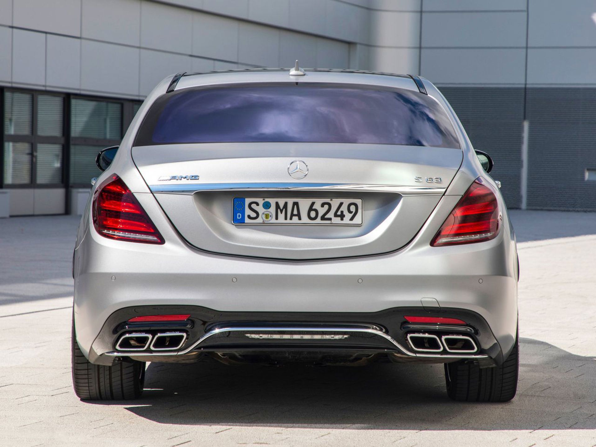 مرسدس بنز / Mercedes-Benz AMG S63