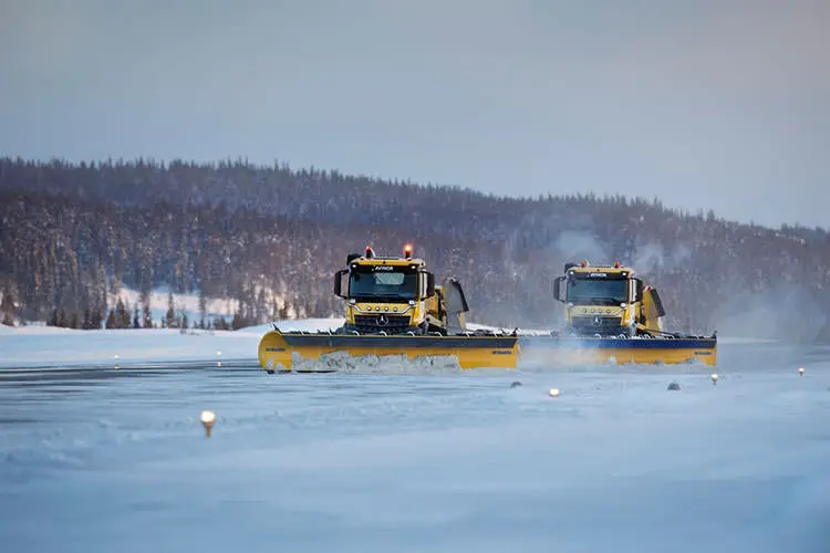 ماشین برف‌روب خودران یتی / yeti autonomous snowplow