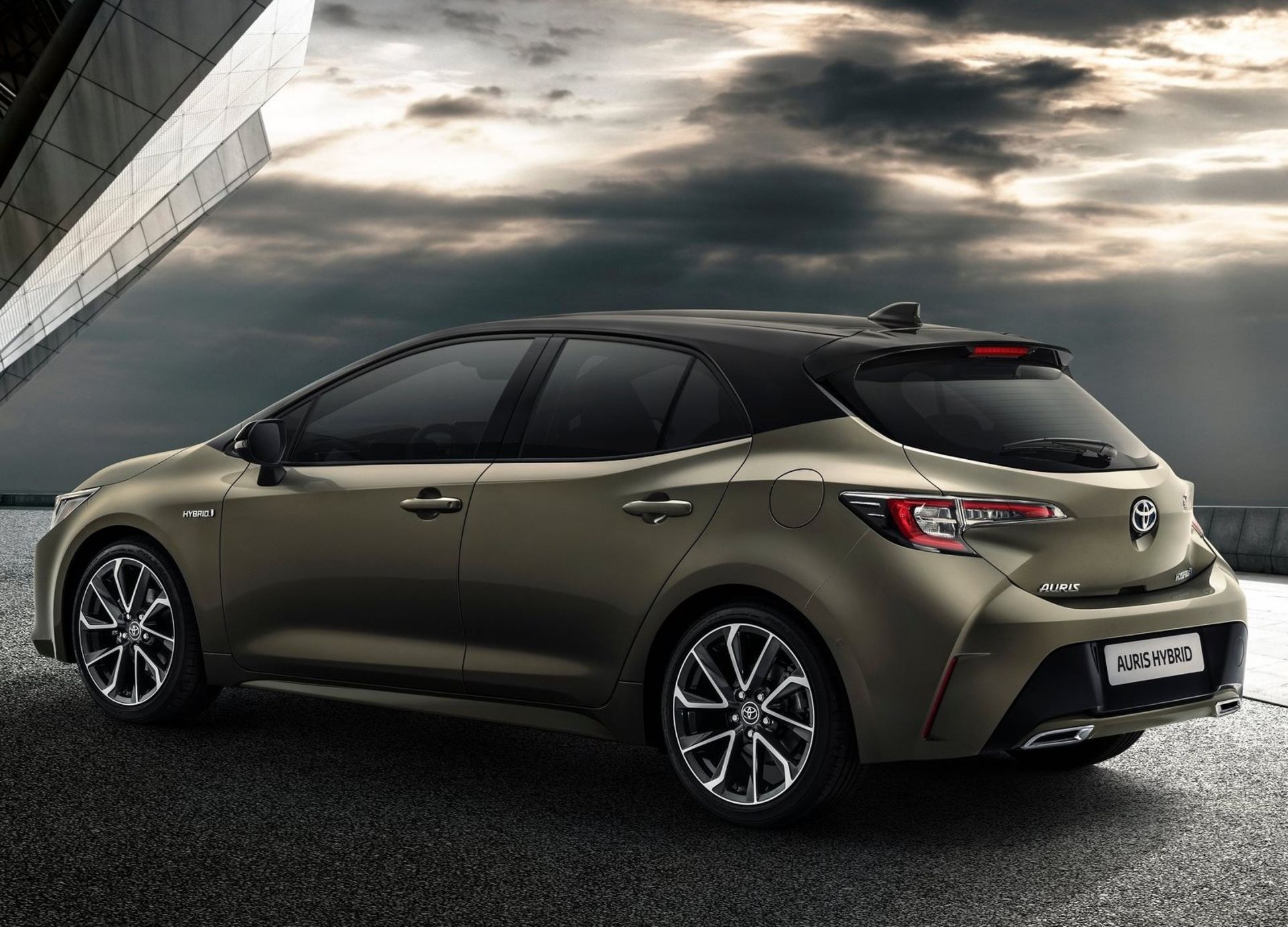  Toyota Auris