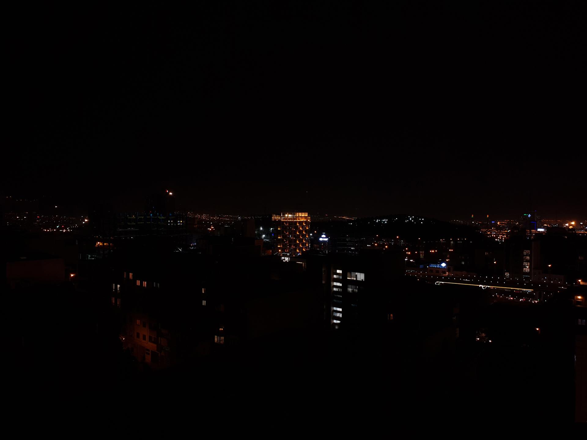 گلکسی اس ۹ - F/2.4