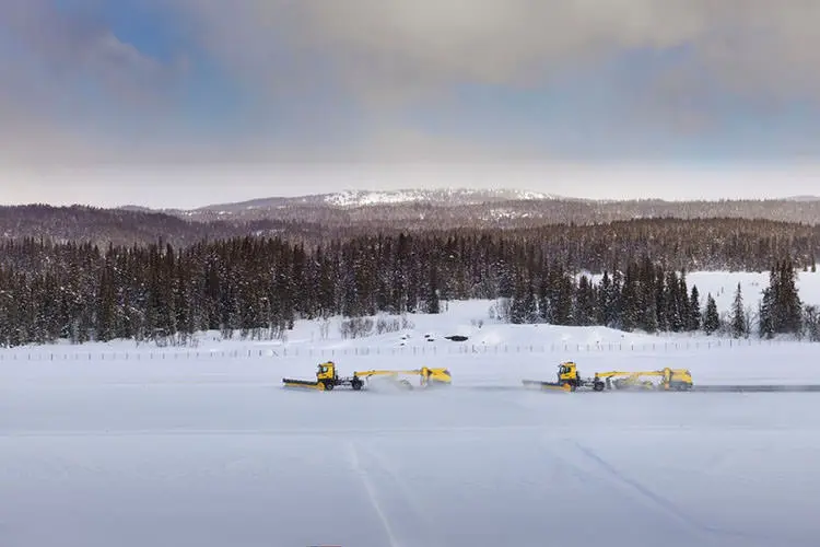 ماشین برف‌روب خودران یتی / yeti autonomous snowplow