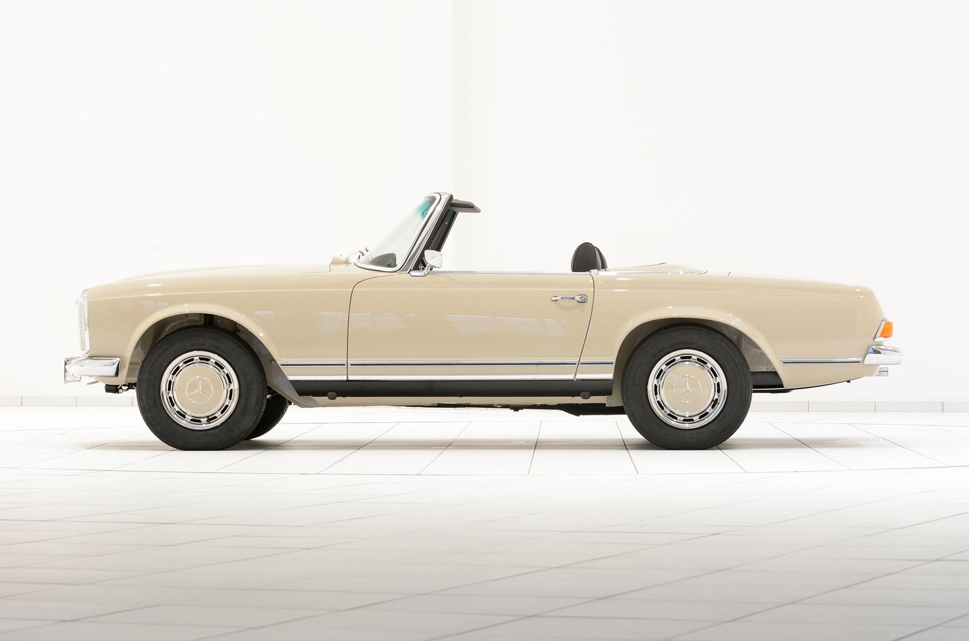 Mercedes Benz classic  280 SL