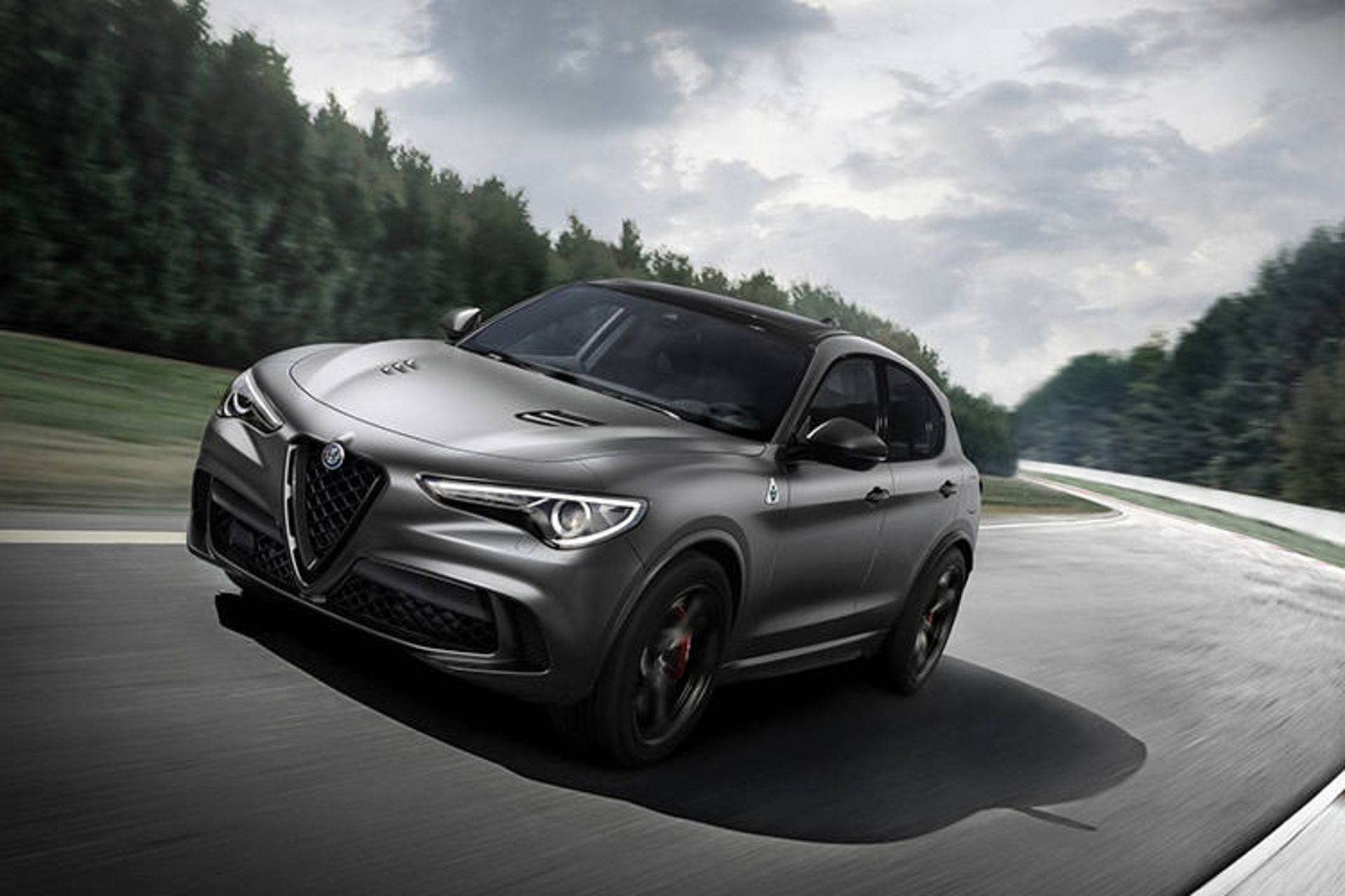 Alfa Romeo Stelvio Quadrifoglio / شاسی‌بلند آلفا رومئو استلویو کوادریفوگلیو