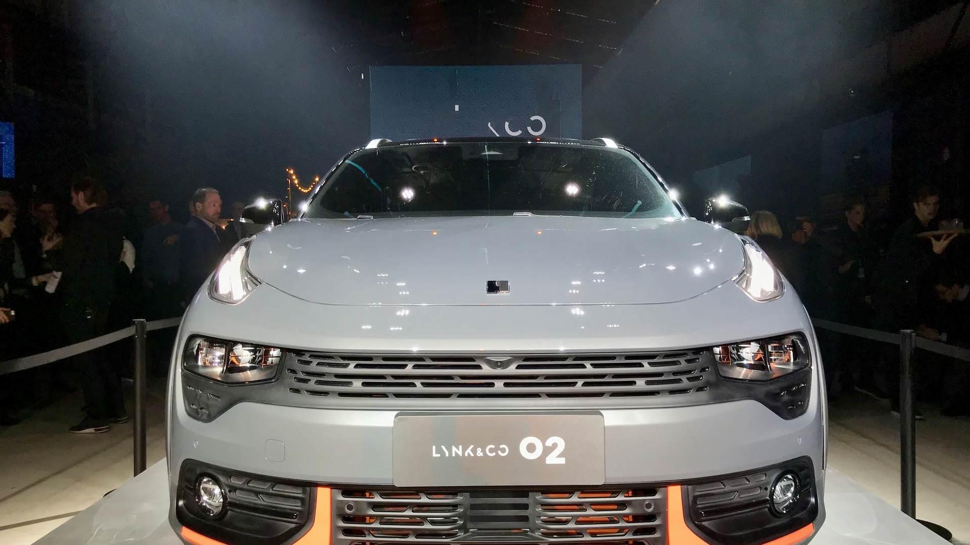 Lynk & Co 02 / شاسی‌بلند لینک اند کو 02