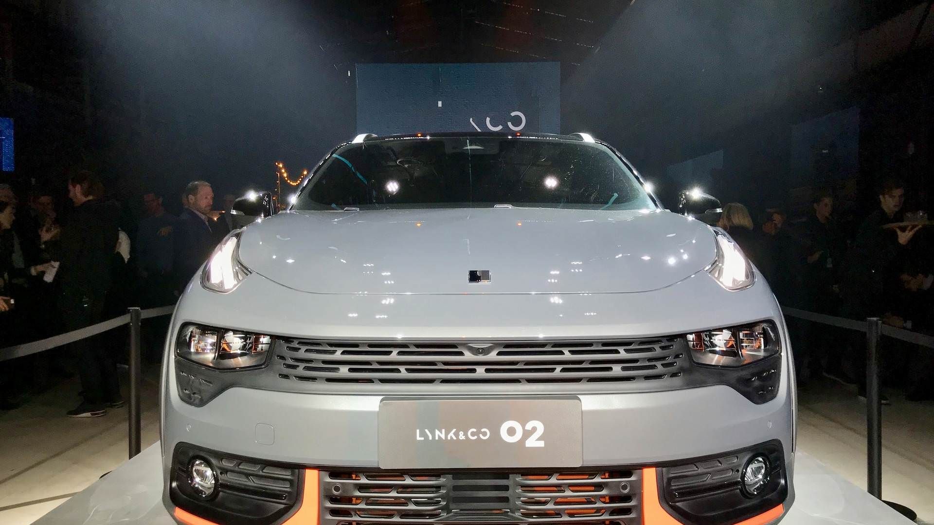 Lynk & Co 02 / شاسی‌بلند لینک اند کو 02