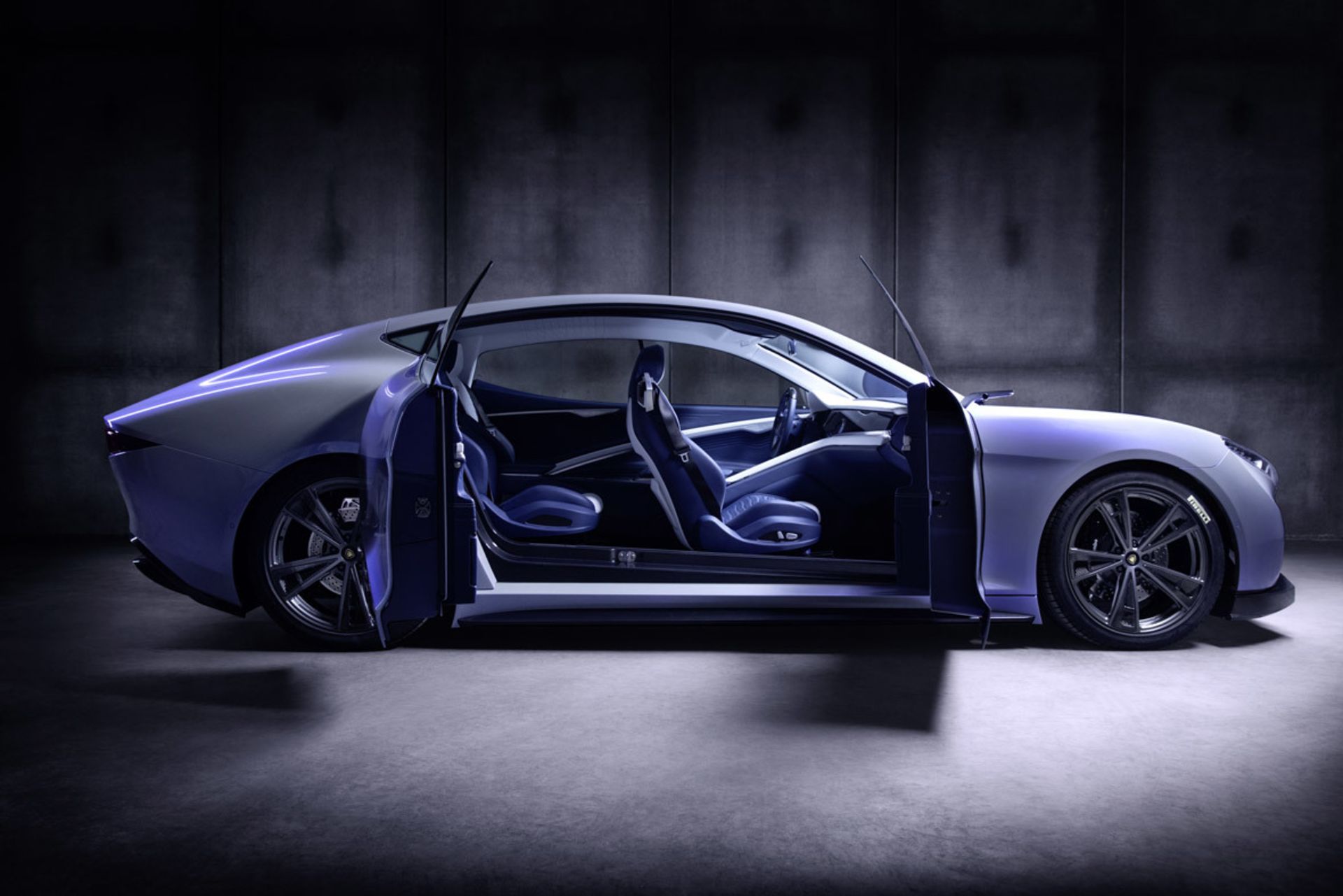 لیموزین تمام برقی LVCHI اوتو ونیر/ LVCHI Auto Venere 