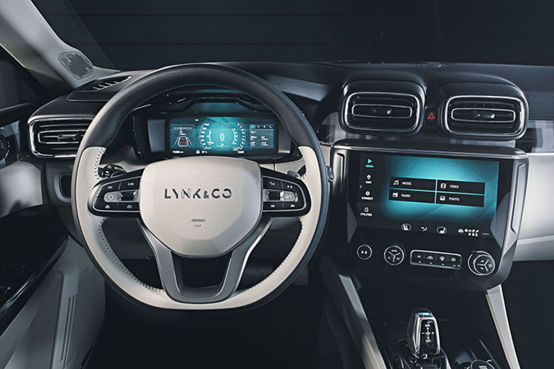 Lynk&Co 02