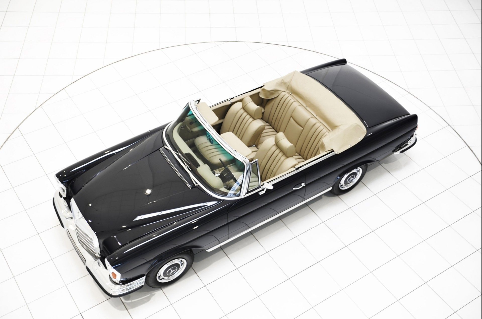 Mercedes Benz classic  280 SE