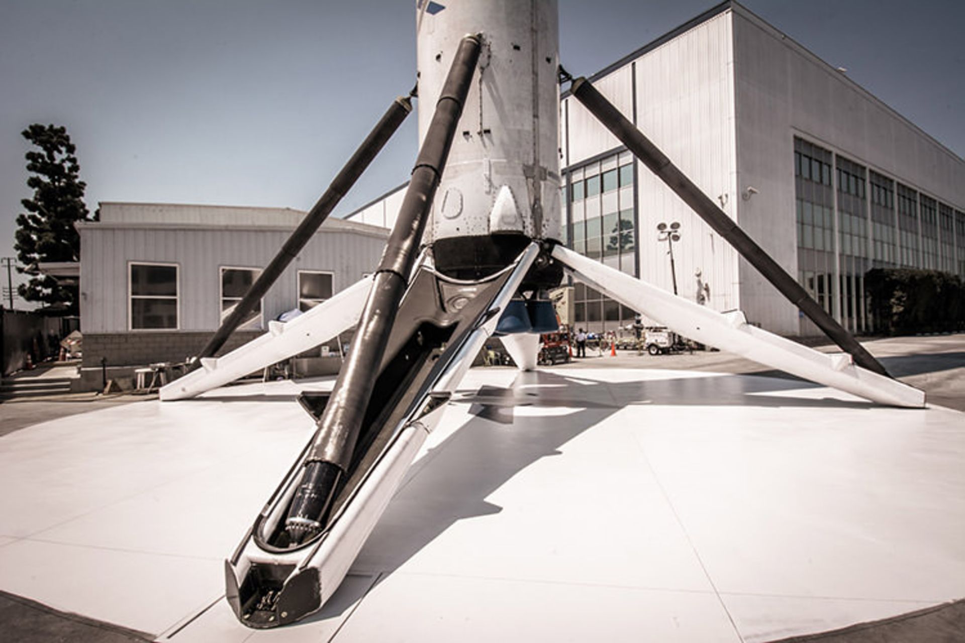 پایه‌های فرود فالکون ۹ / Falcon 9 Landing Gears