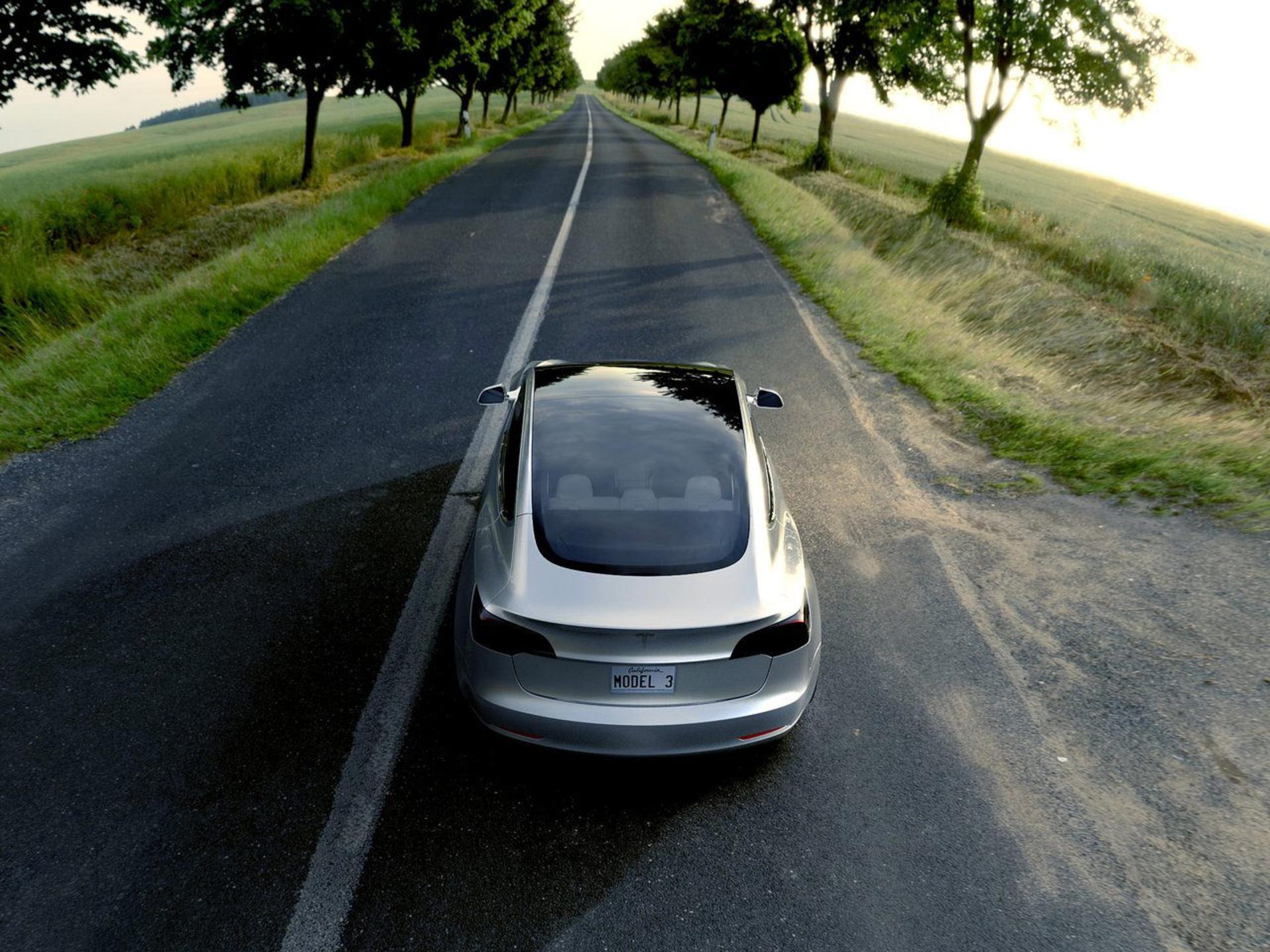 Tesla Model 3 / تسلا
