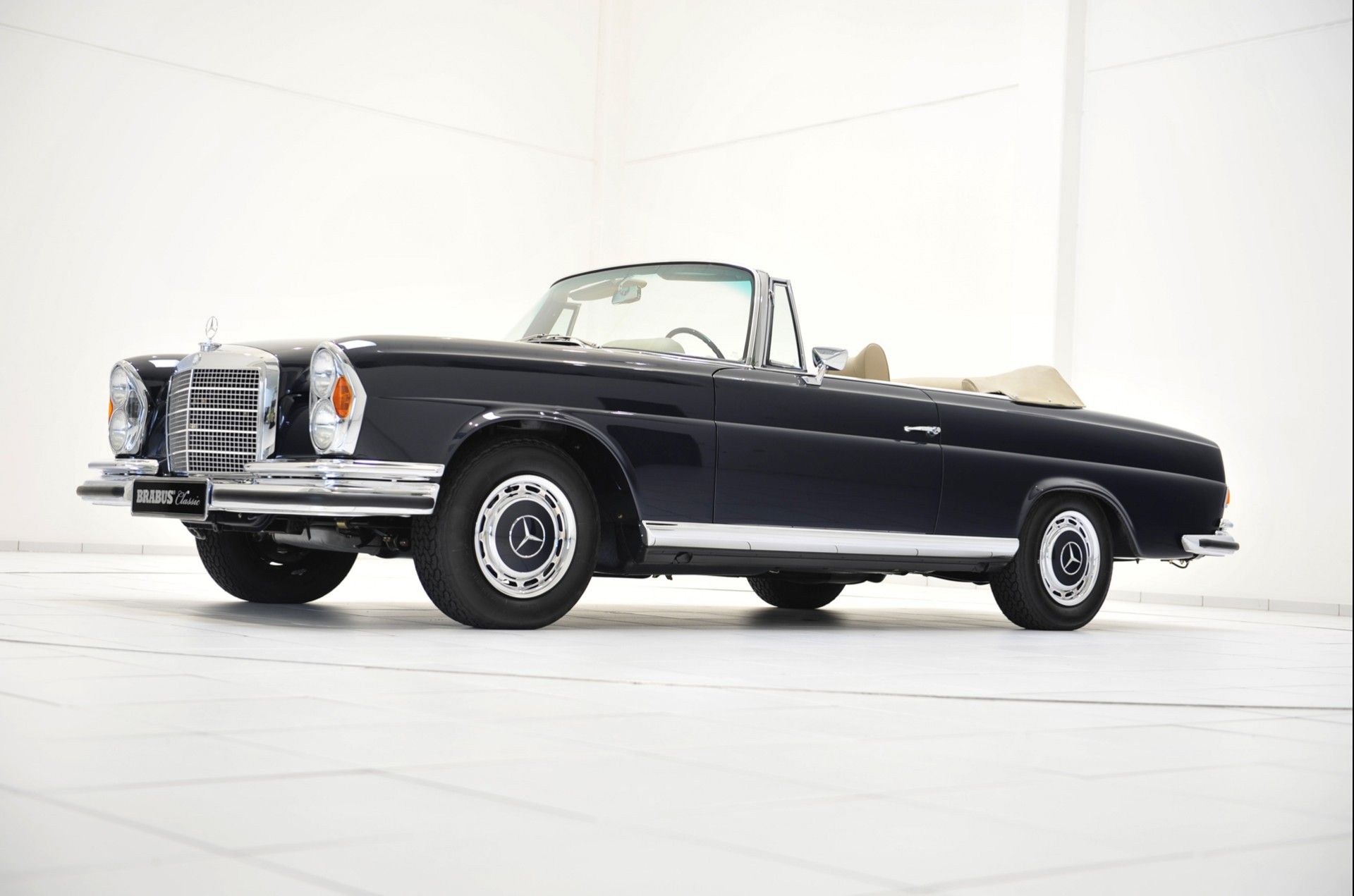 Mercedes Benz classic  280 SE