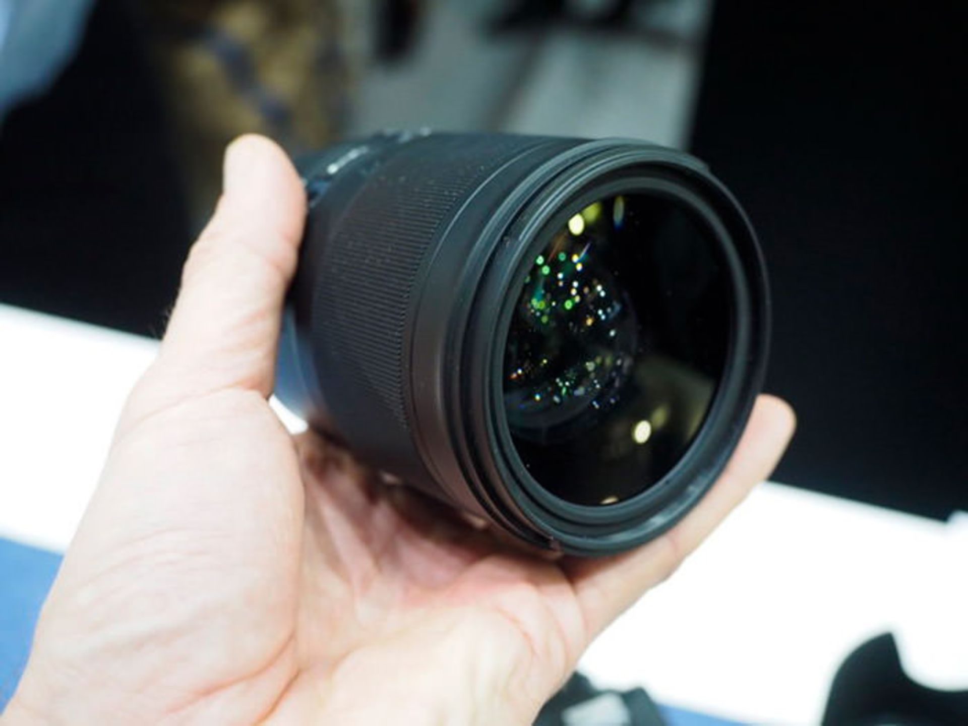 Tokina Opera 50mm F1.4 FF / لنز توکینا اپرا 50mm F1.4 FF