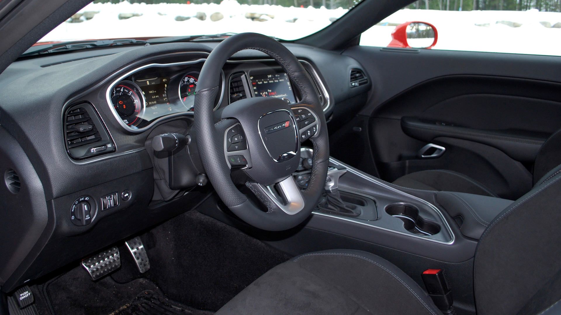 دوج اونجر / Dodge Avenger