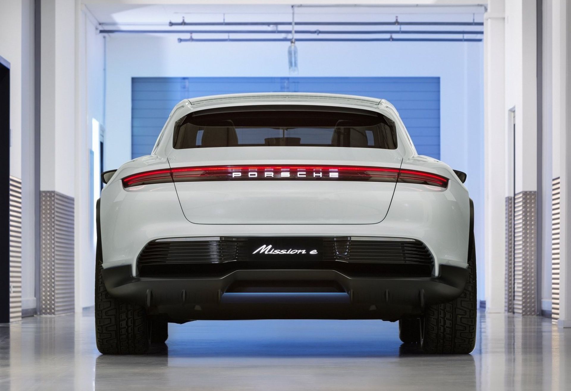 Porsche Mission E Cross Turismo Concept