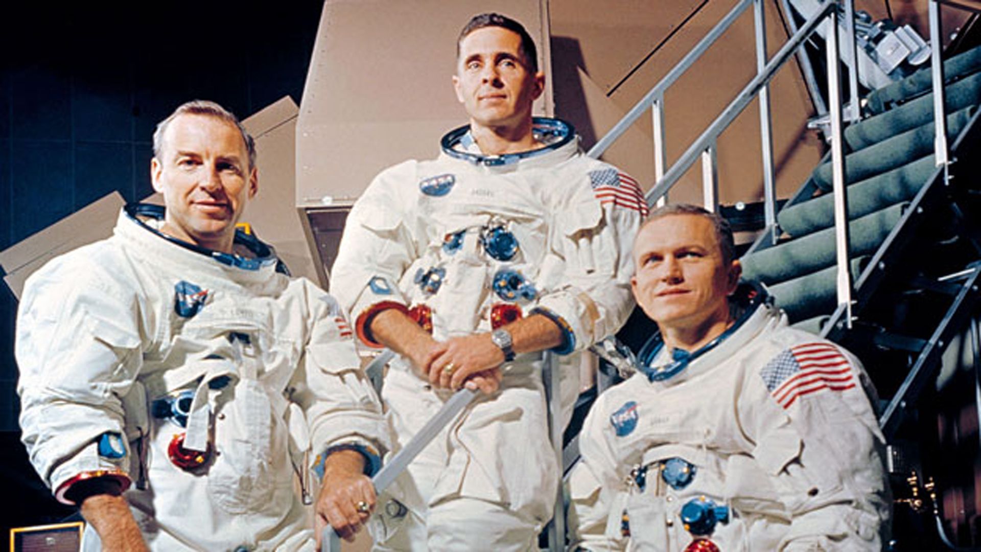 مرجع متخصصين ايران apollo 8