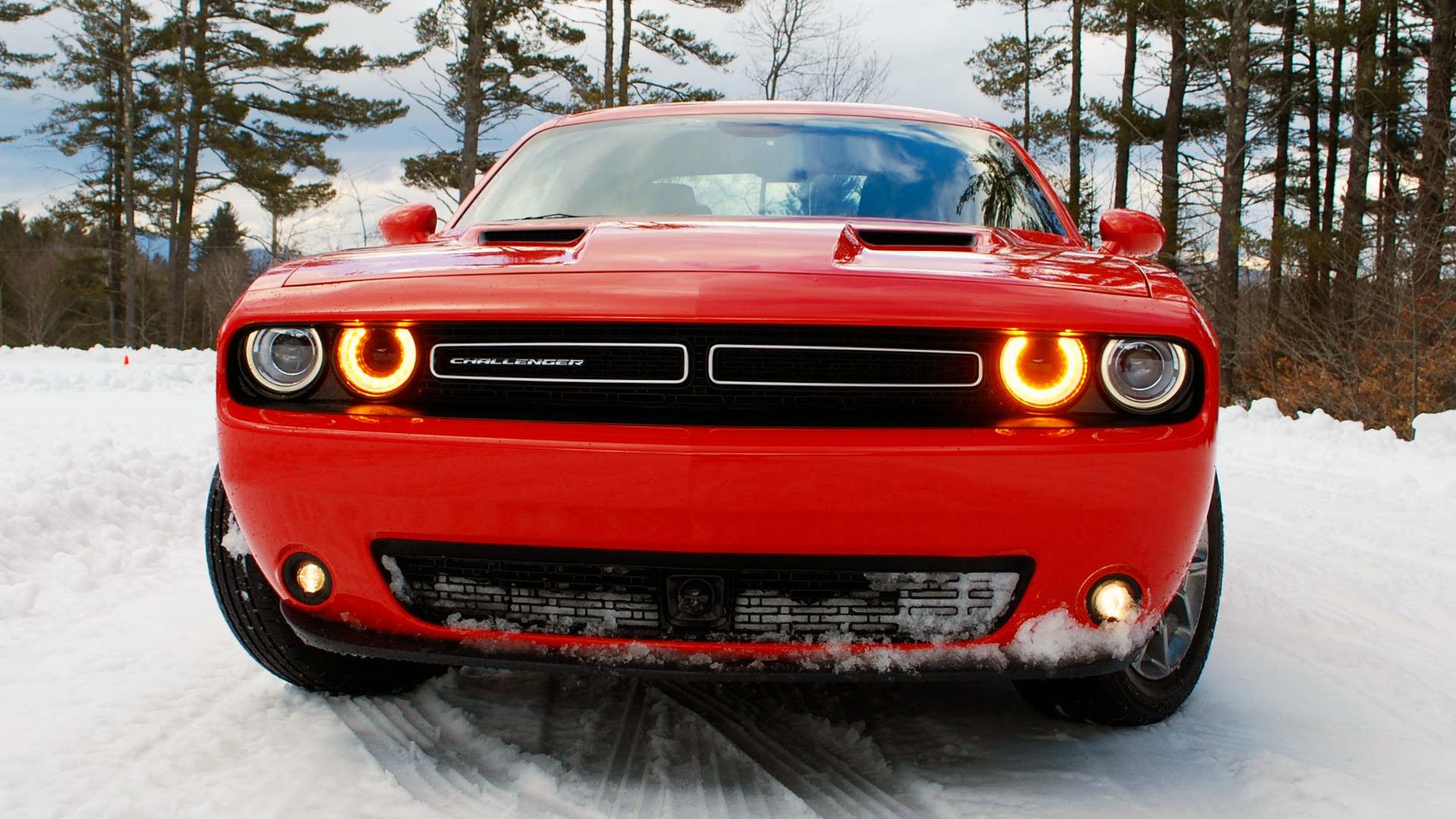 دوج اونجر / Dodge Avenger