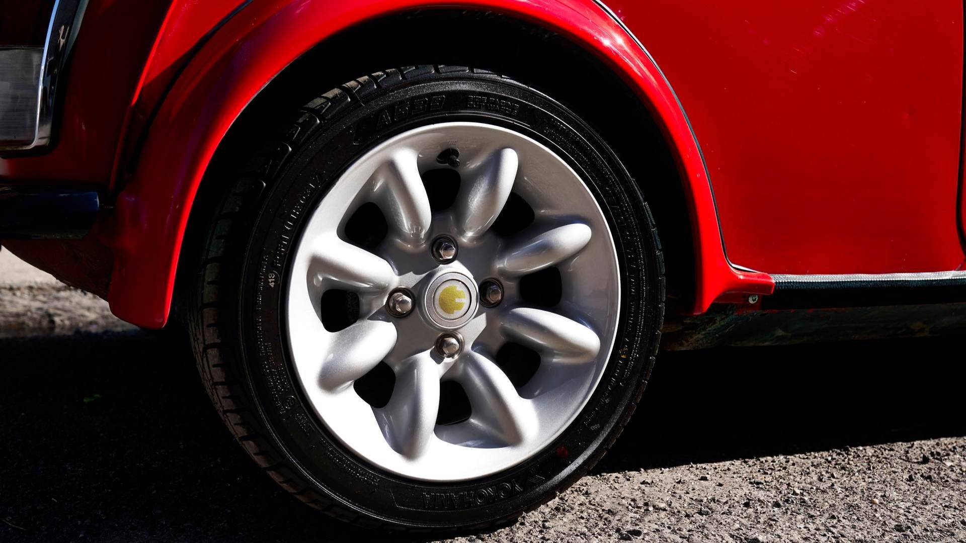 classic Mini Electric / خودروی کلاسیک الکتریکی مینی