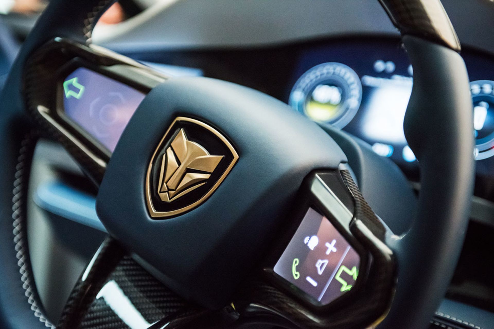 لیموزین تمام برقی LVCHI اوتو ونیر/ LVCHI Auto Venere 