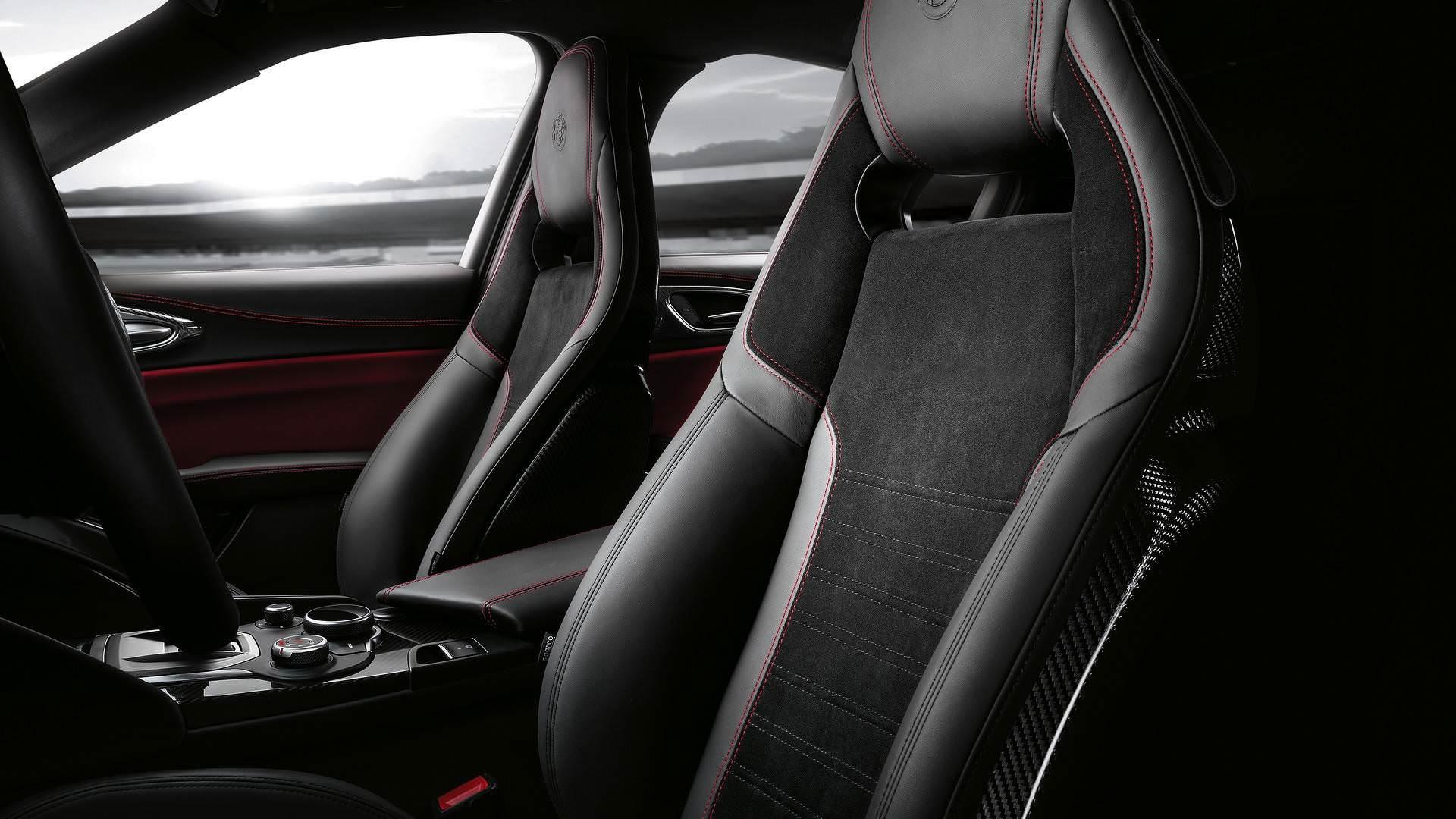 Alfa Romeo Giulia Quadrifoglio / آلفا رومئو جولیا کوادریفوگلیو نسخه نوربرگ‌رینگ