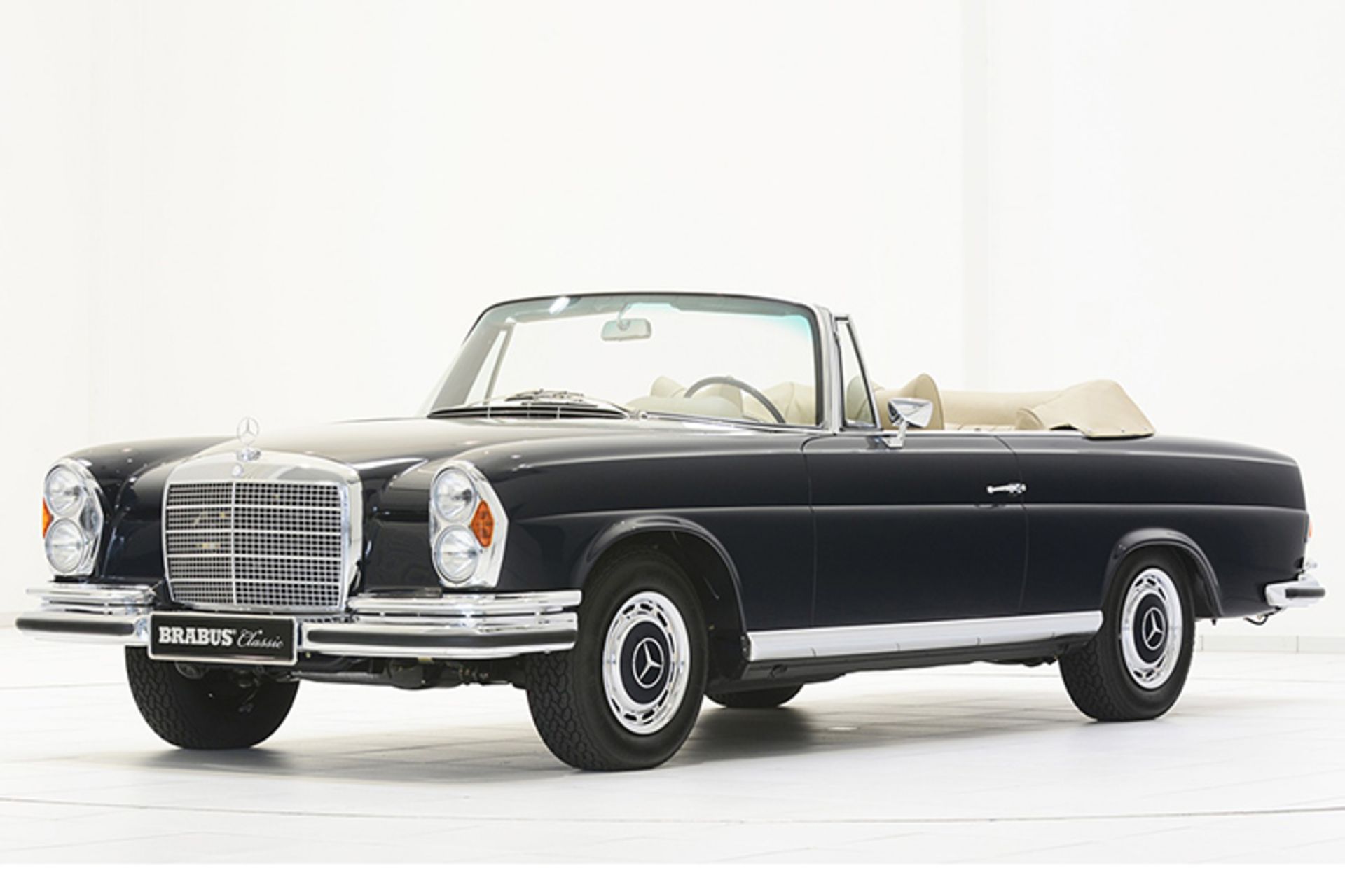 Mercedes Benz classic  280 SE