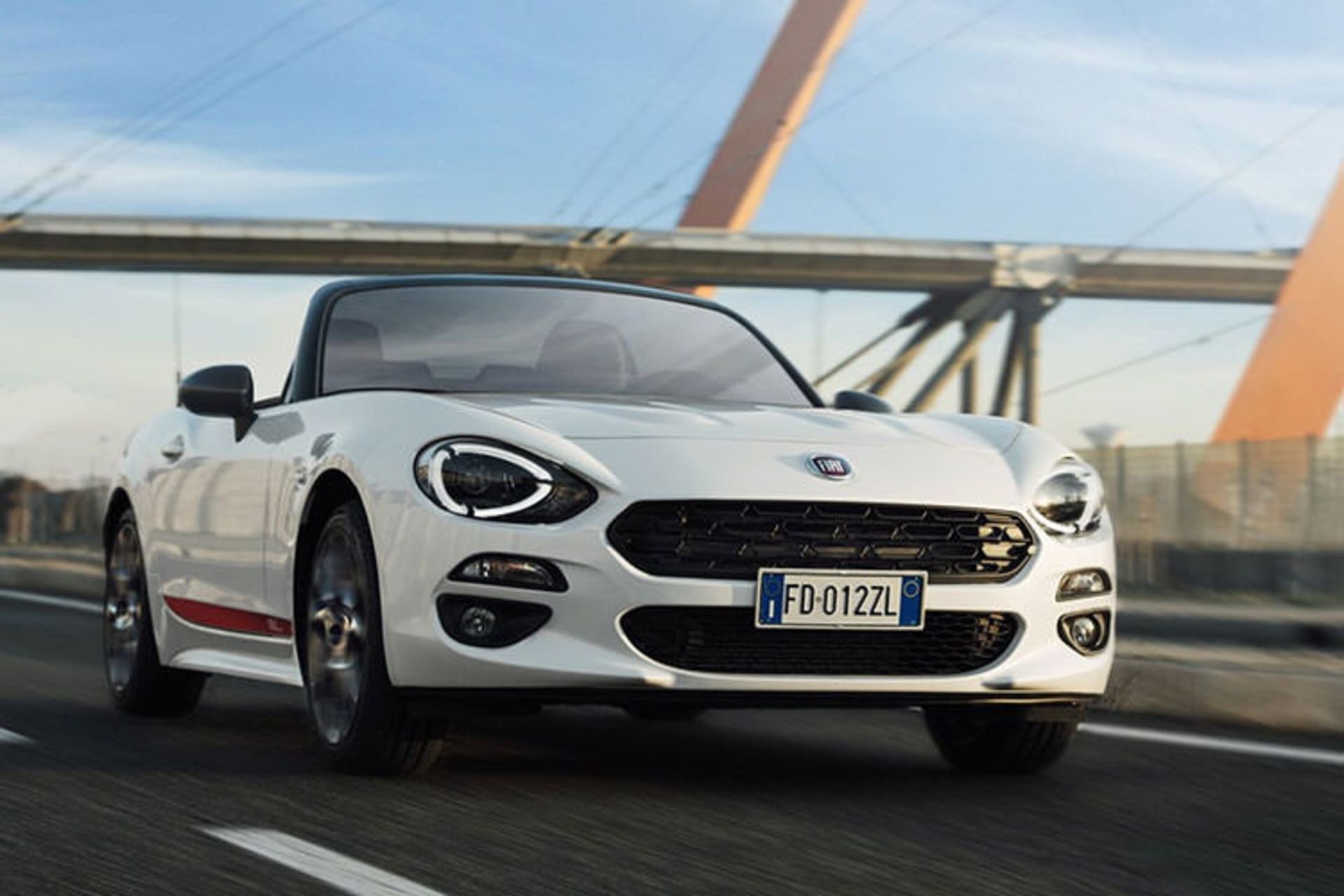 2019 Fiat 124 Spider S-Design / فیات 124 اسپایدر