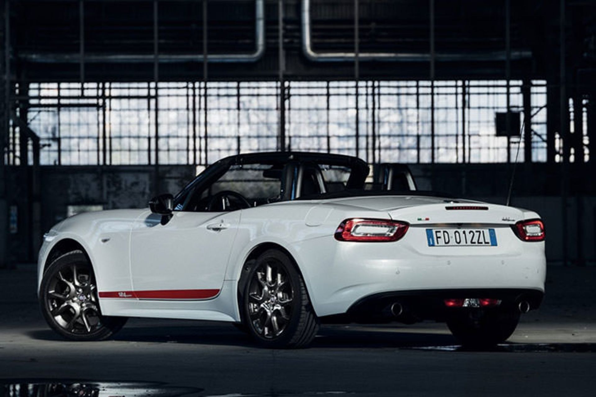 2019 Fiat 124 Spider S-Design / فیات 124 اسپایدر