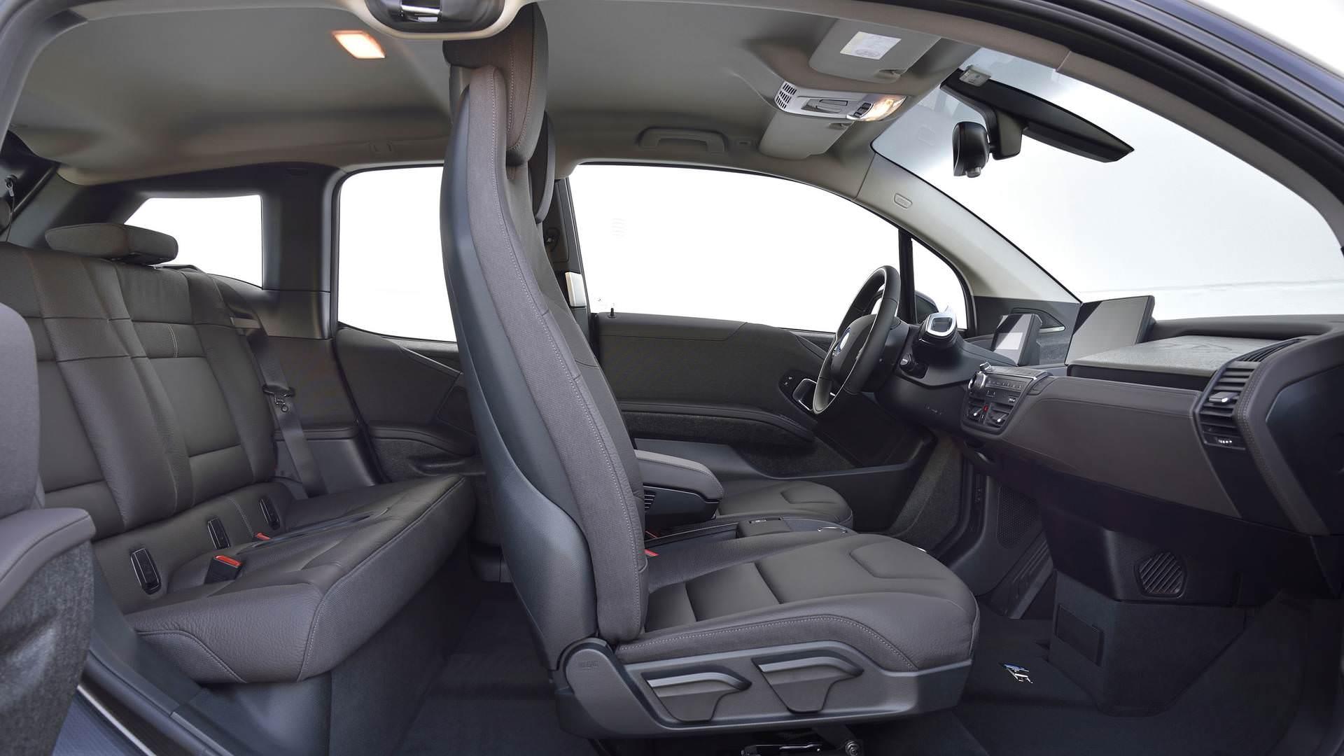 BMW i3 / خودروی الکتریکی بی‌ام‌و i3