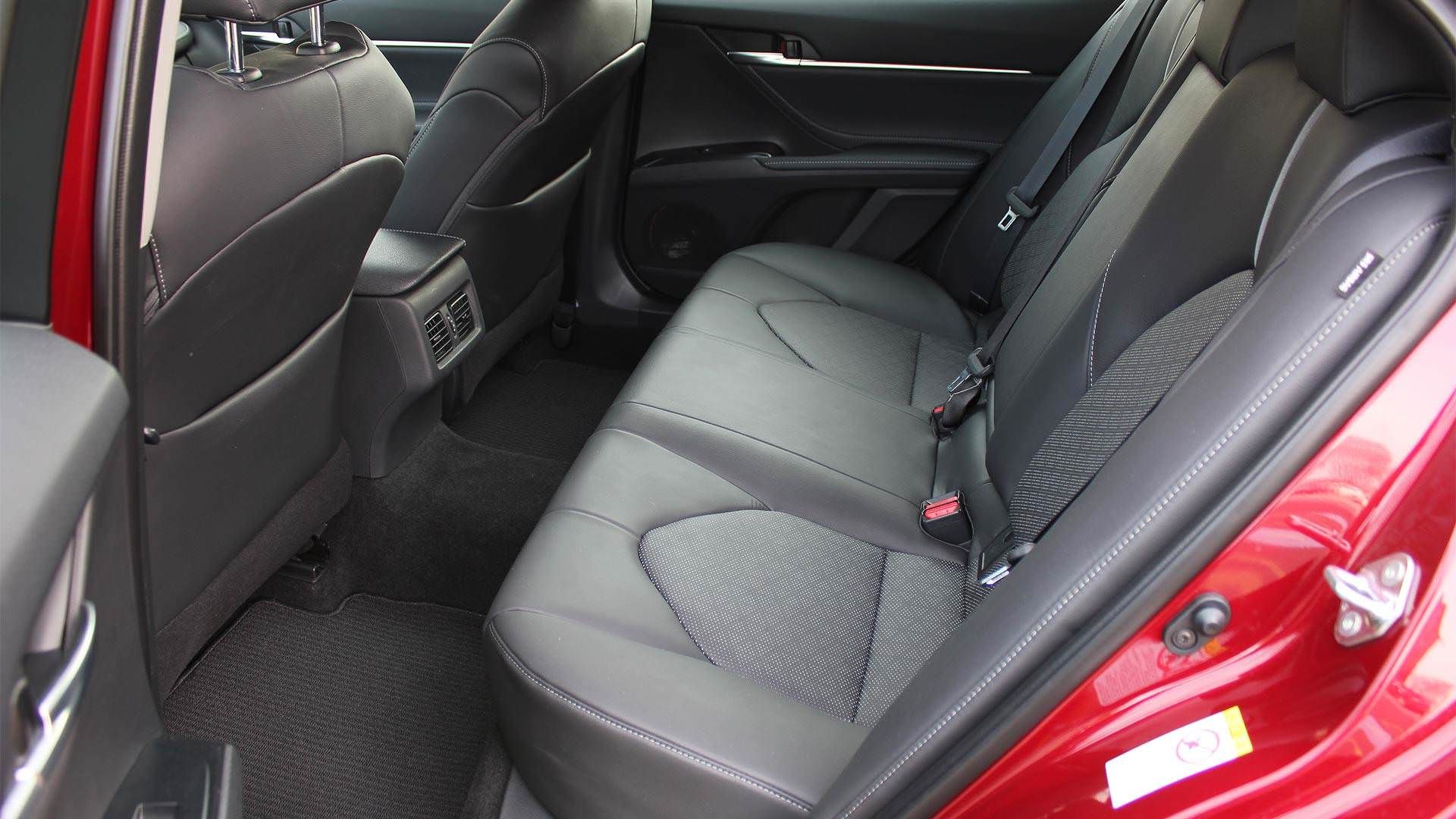 Toyota Camry 2018 / تویوتا کمری