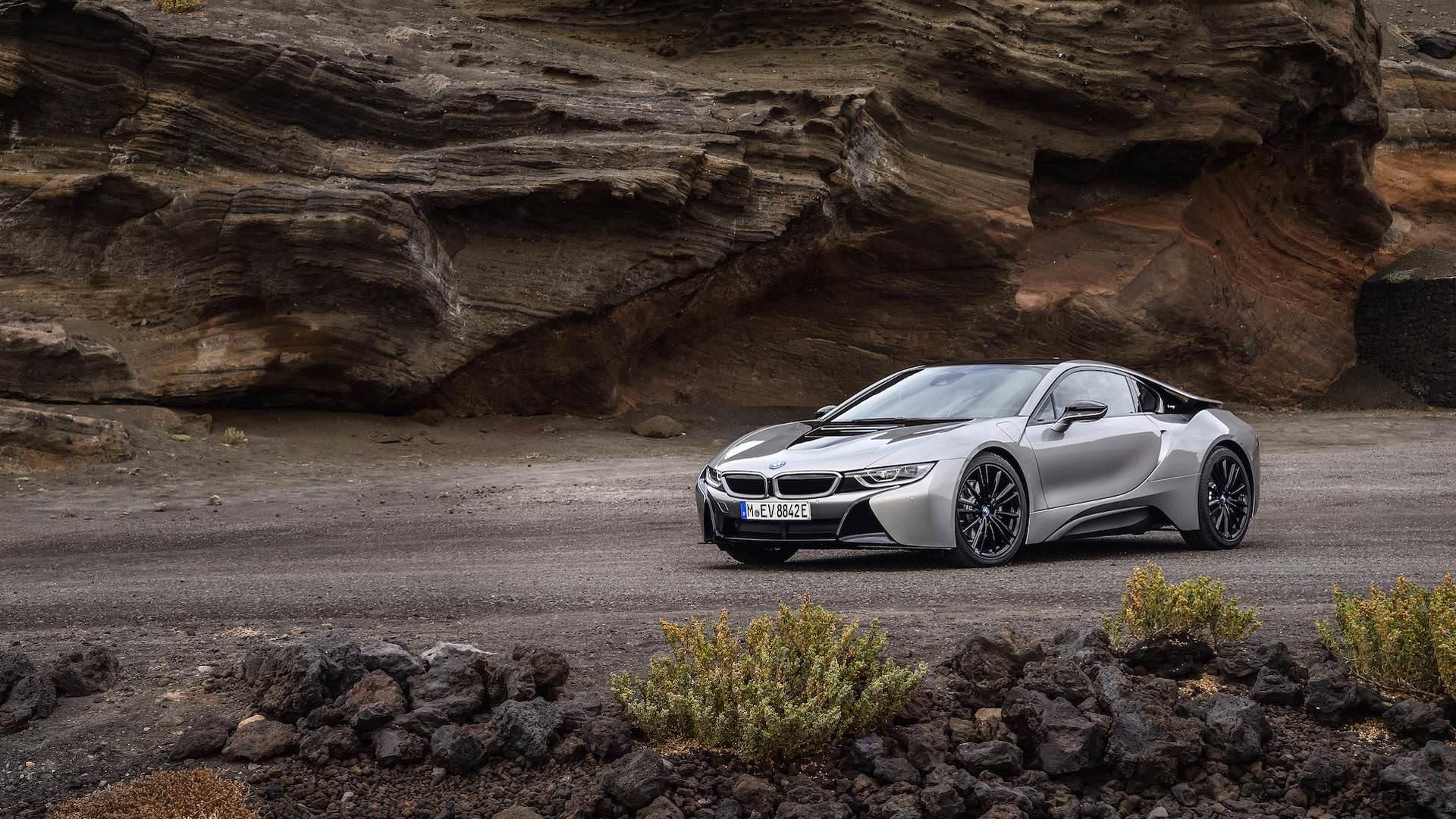 BMW  i8 coupe / خودروی الکتریکی کوپه بی‌ام‌و  i8