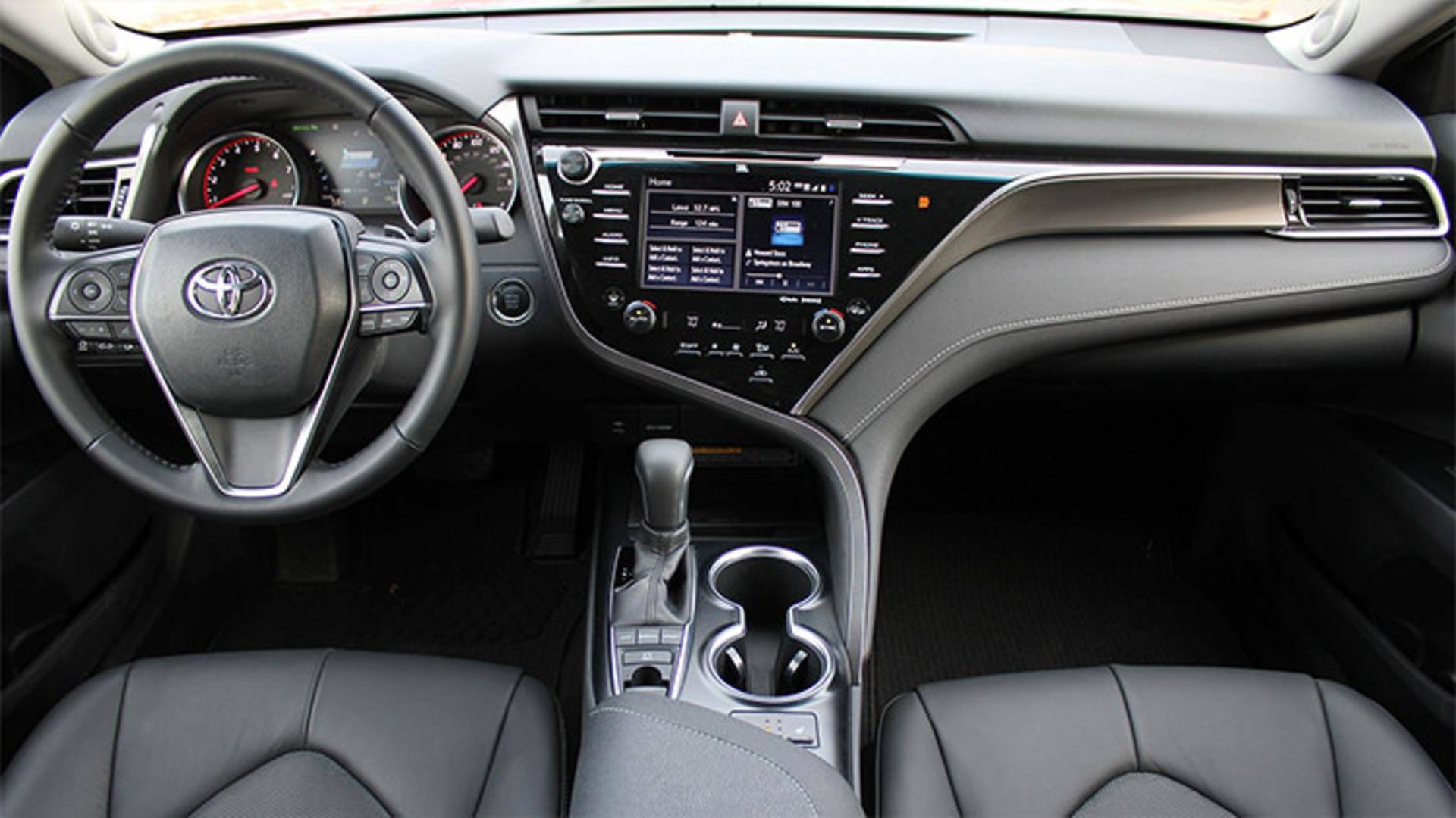 Toyota Camry 2018 / تویوتا کمری