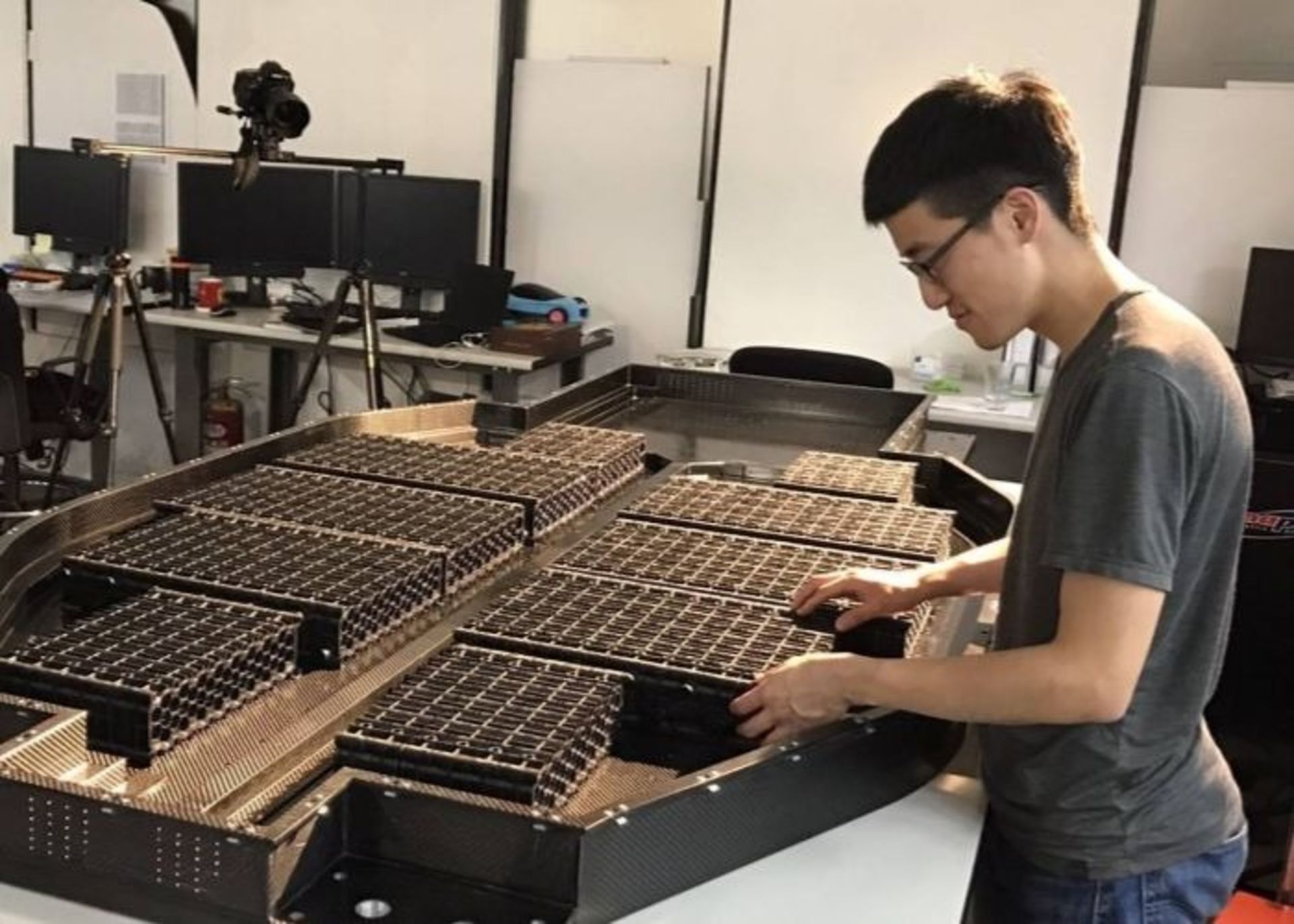 ژینگ موبیلیتی میس R تایوانی / Xing Mobility Miss R Supercar