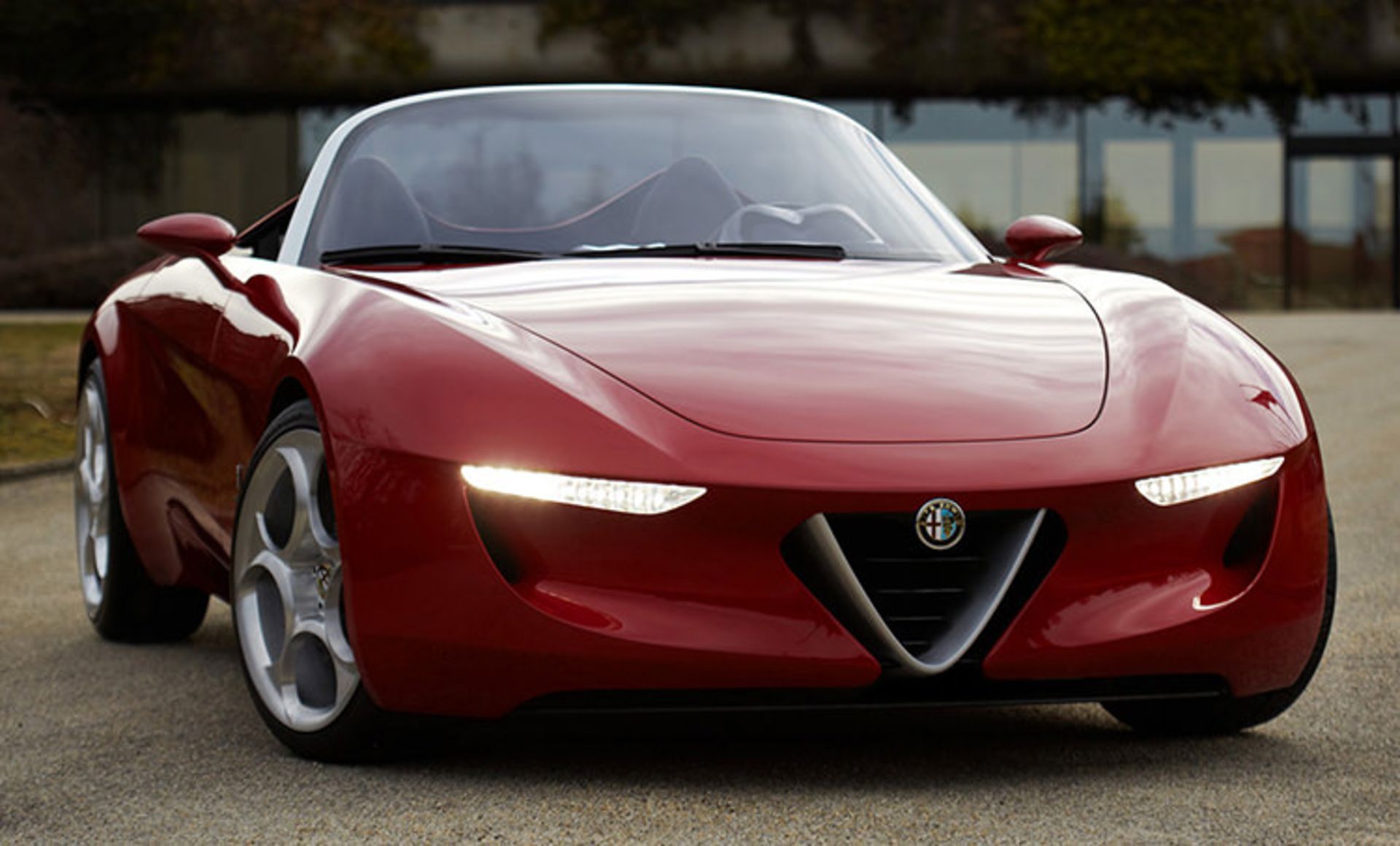 آلفارومئو / Alfa Romeo 2uettottanta