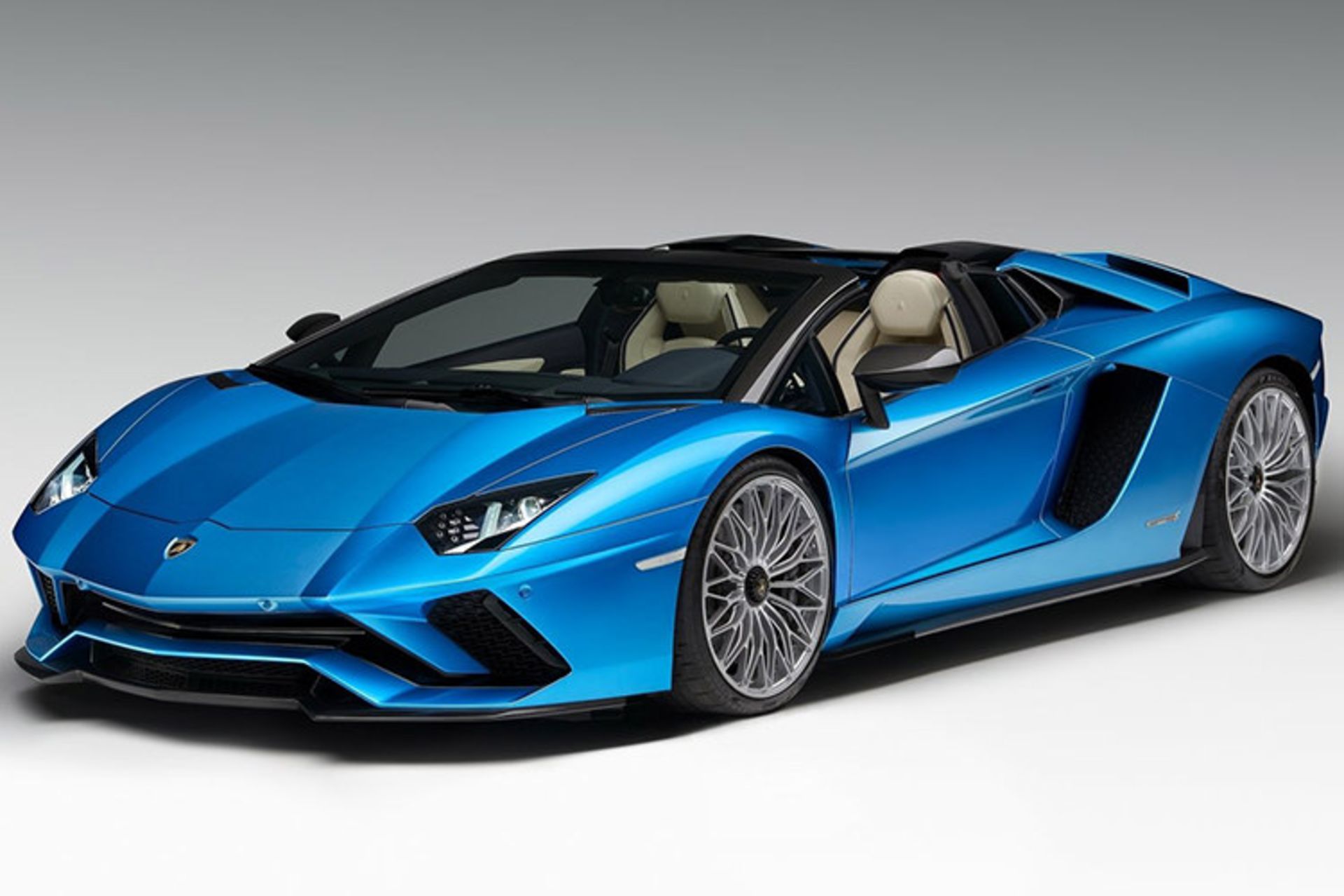 Lamborghini Aventador S / لامبورگینی اونتادور